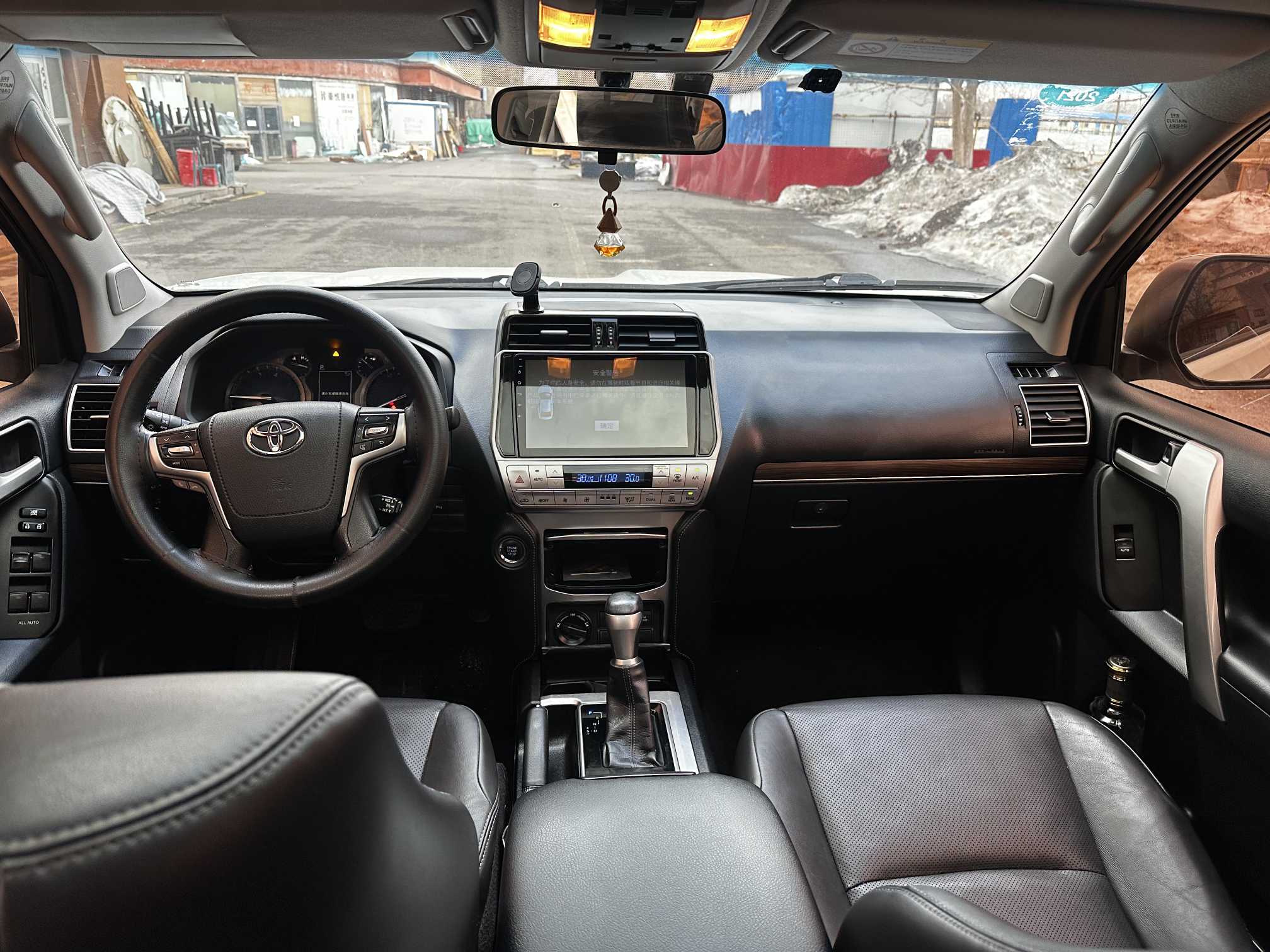 Toyota Land Cruiser Prado 2018 immagine di auto #6