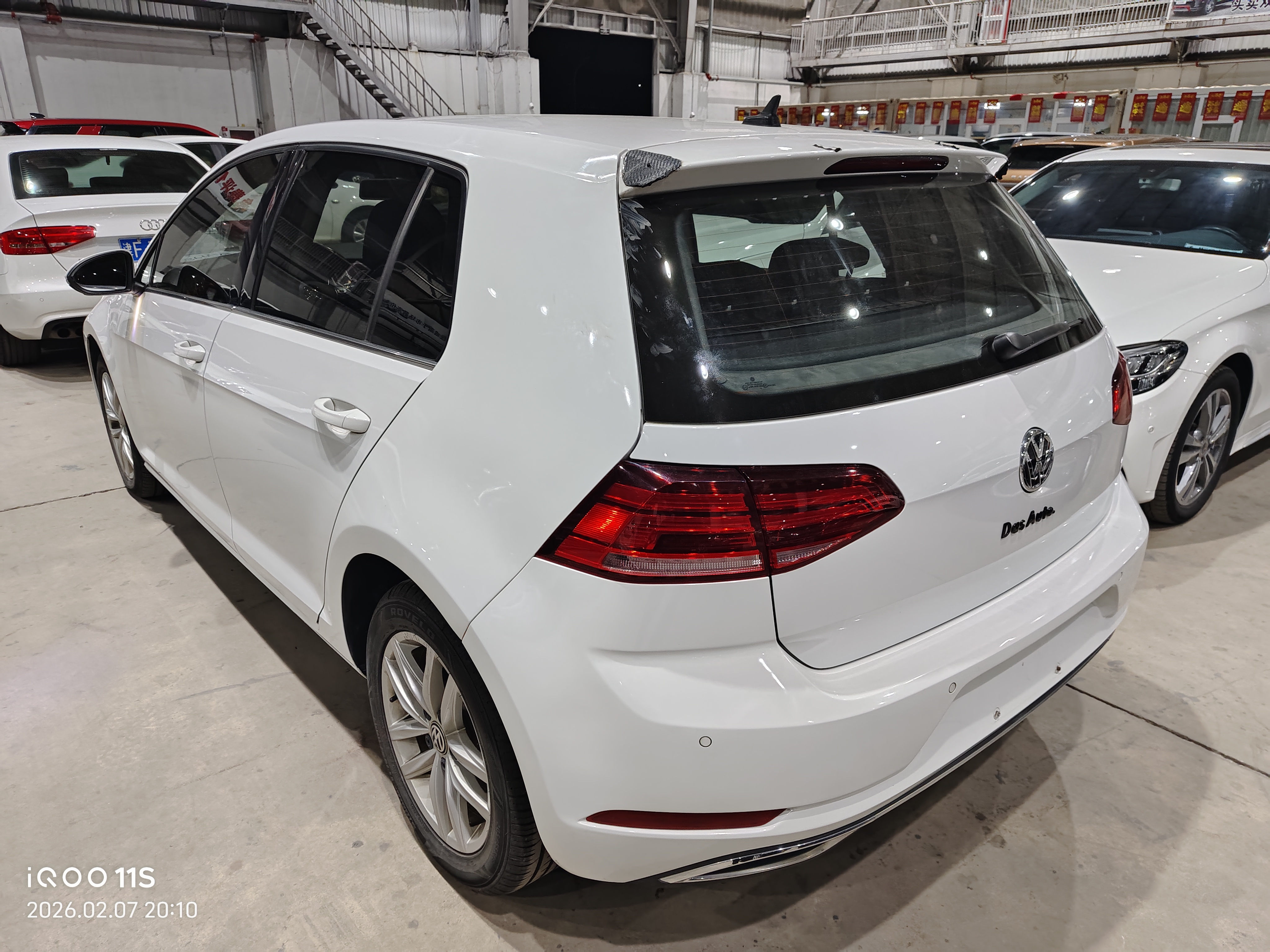 Volkswagen Golf 2019 car image #6