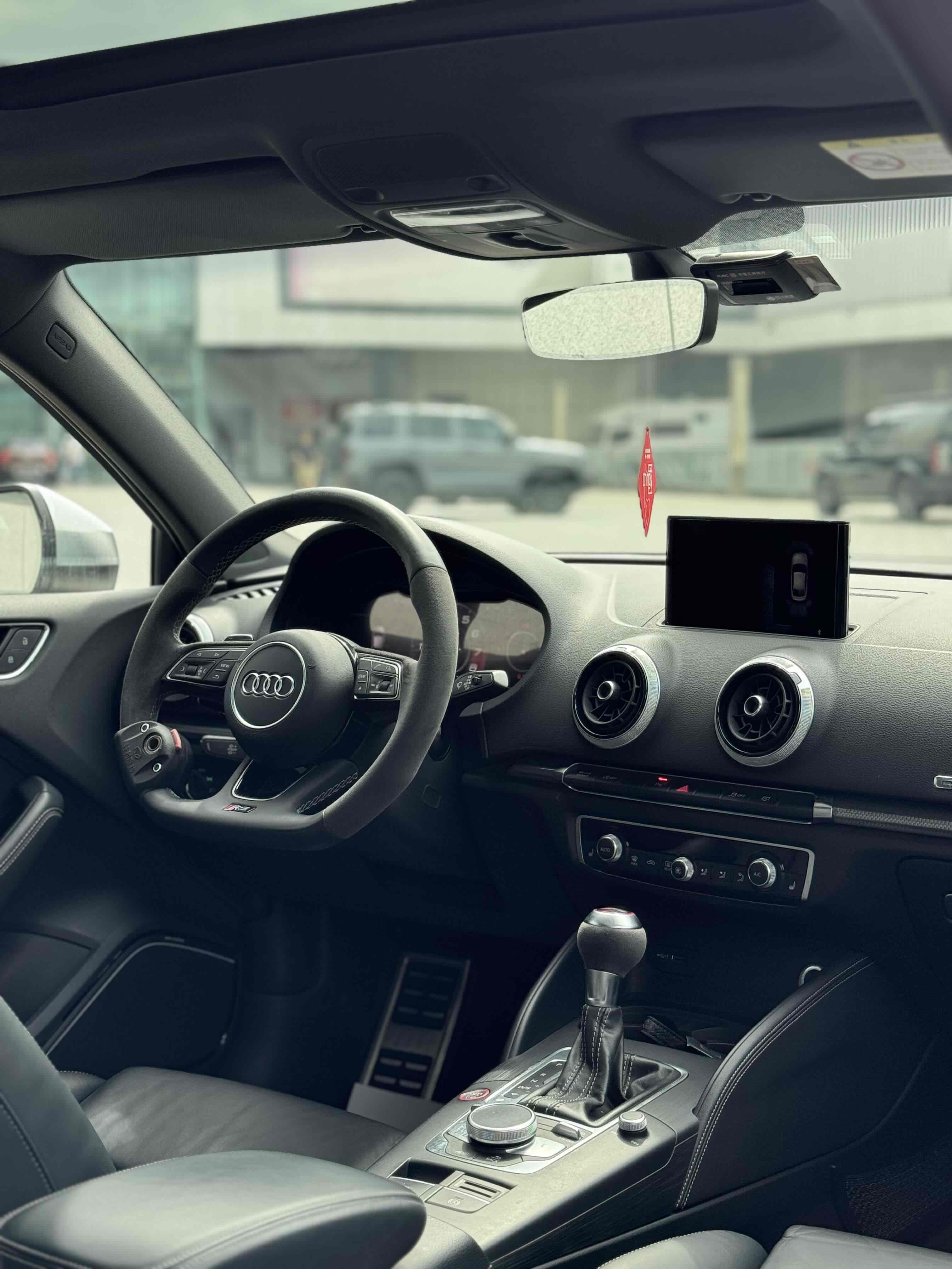 Audi RS 3 2018 #6 Audi RS 3 2018 immagine di auto #6