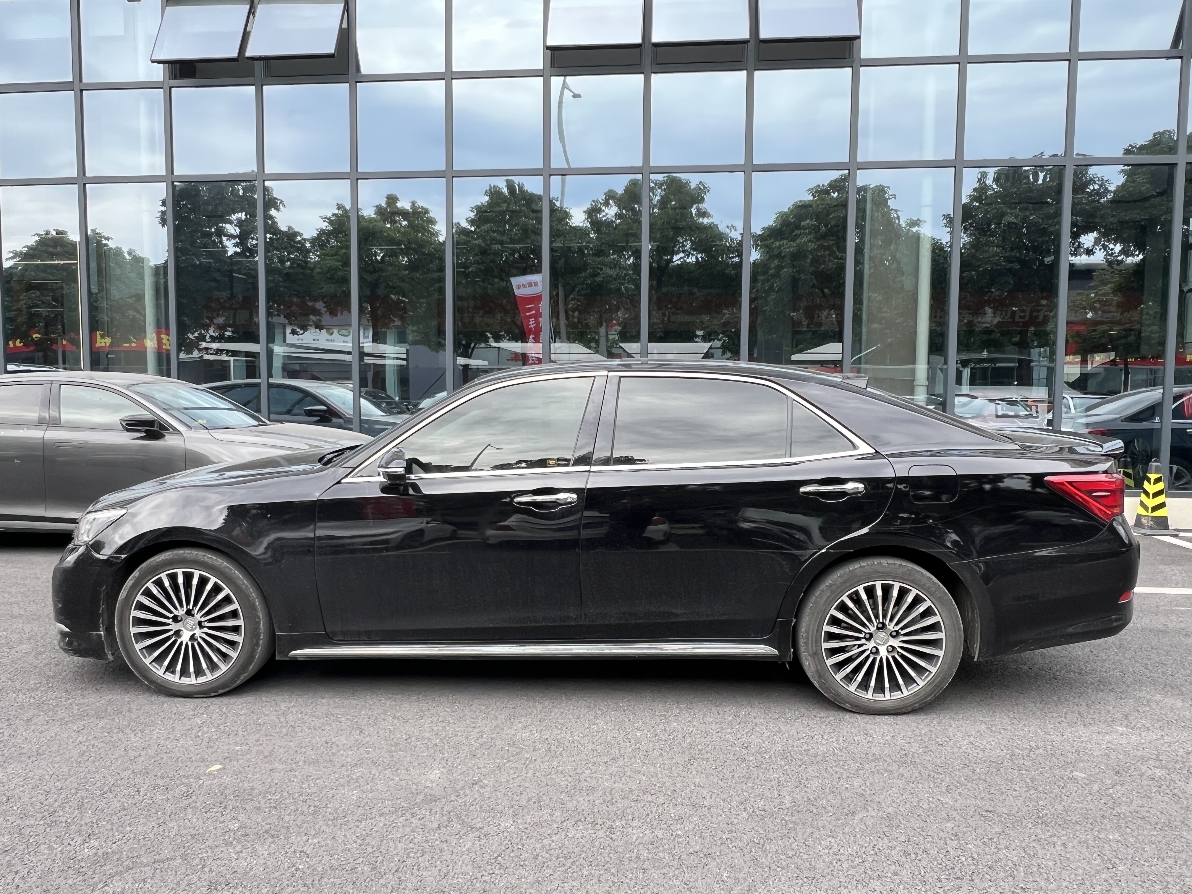 丰田 皇冠 2018 #6 丰田 皇冠 2018 汽车图片 #6