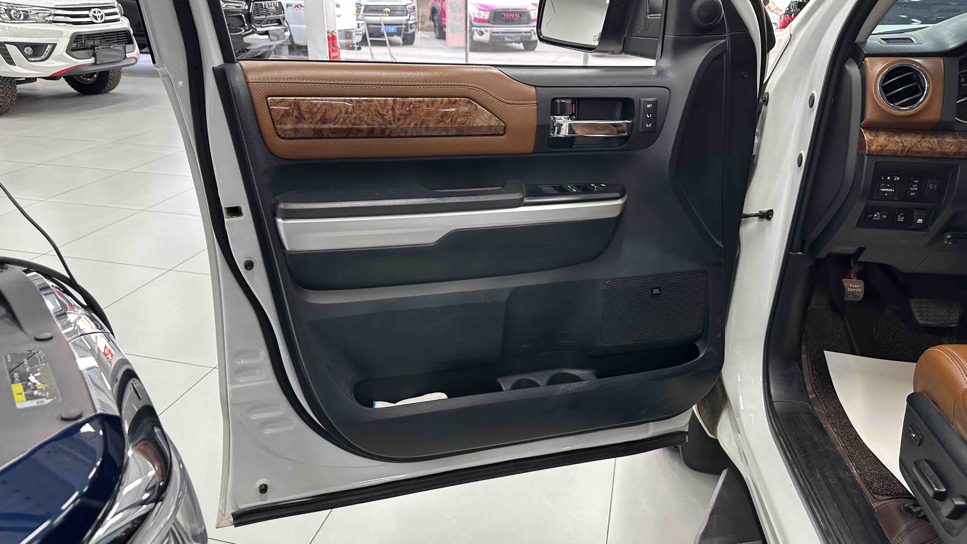 Toyota 2016 #6 Toyota 2016 car image #6