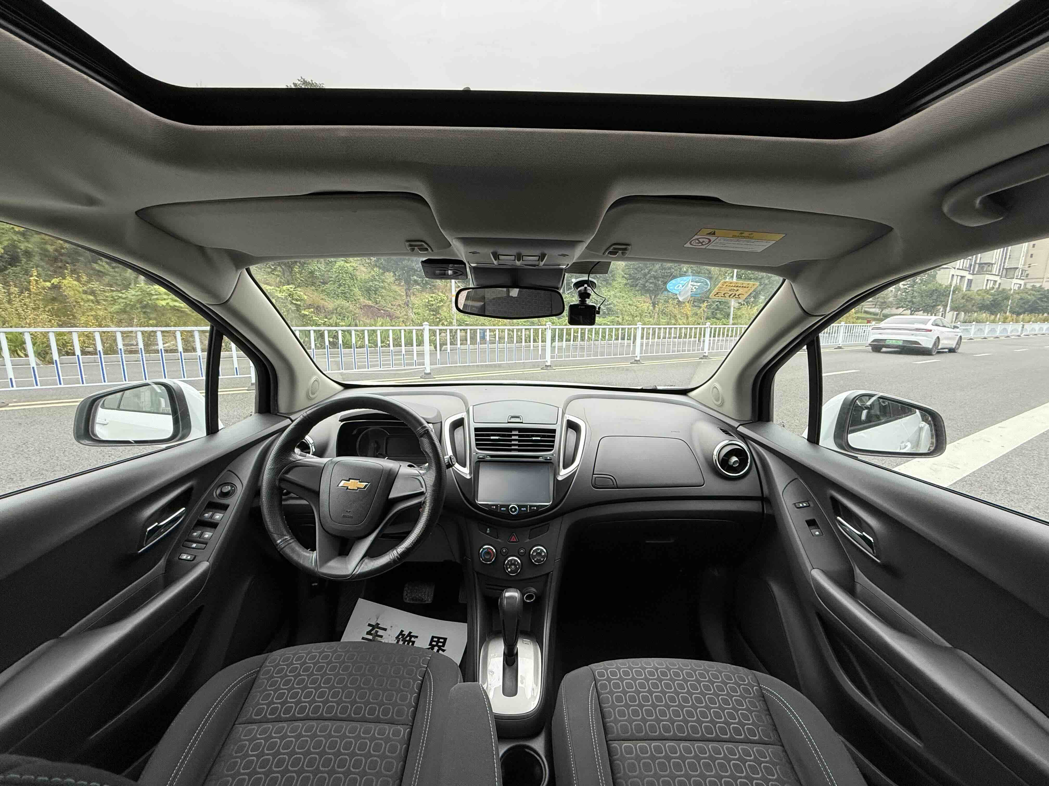 Chevrolet Tracker 2015 #6 Chevrolet Tracker 2015 car image #6