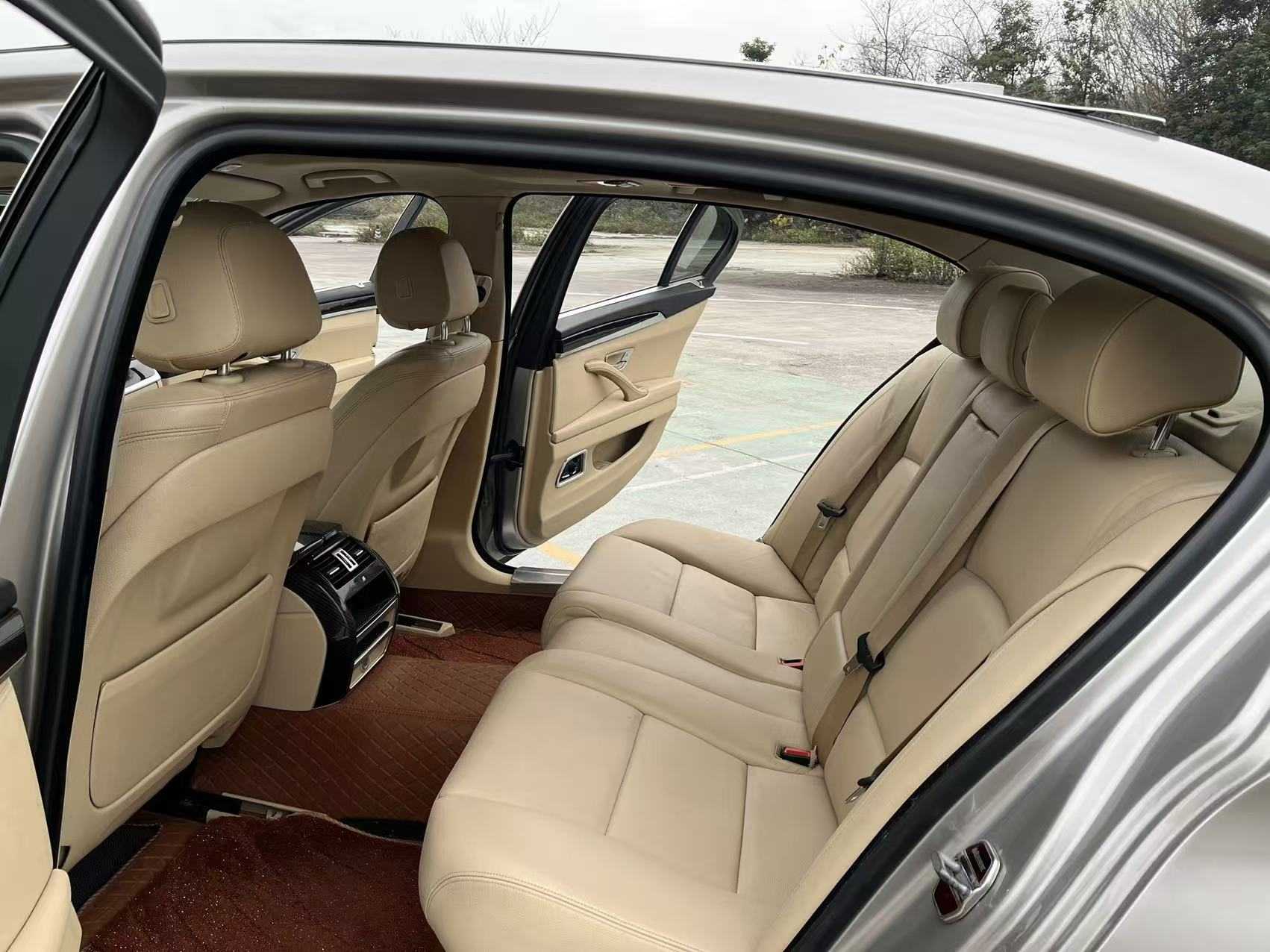 BMW 5 Series 2015 #6 BMW 5 Series 2015 car image #6