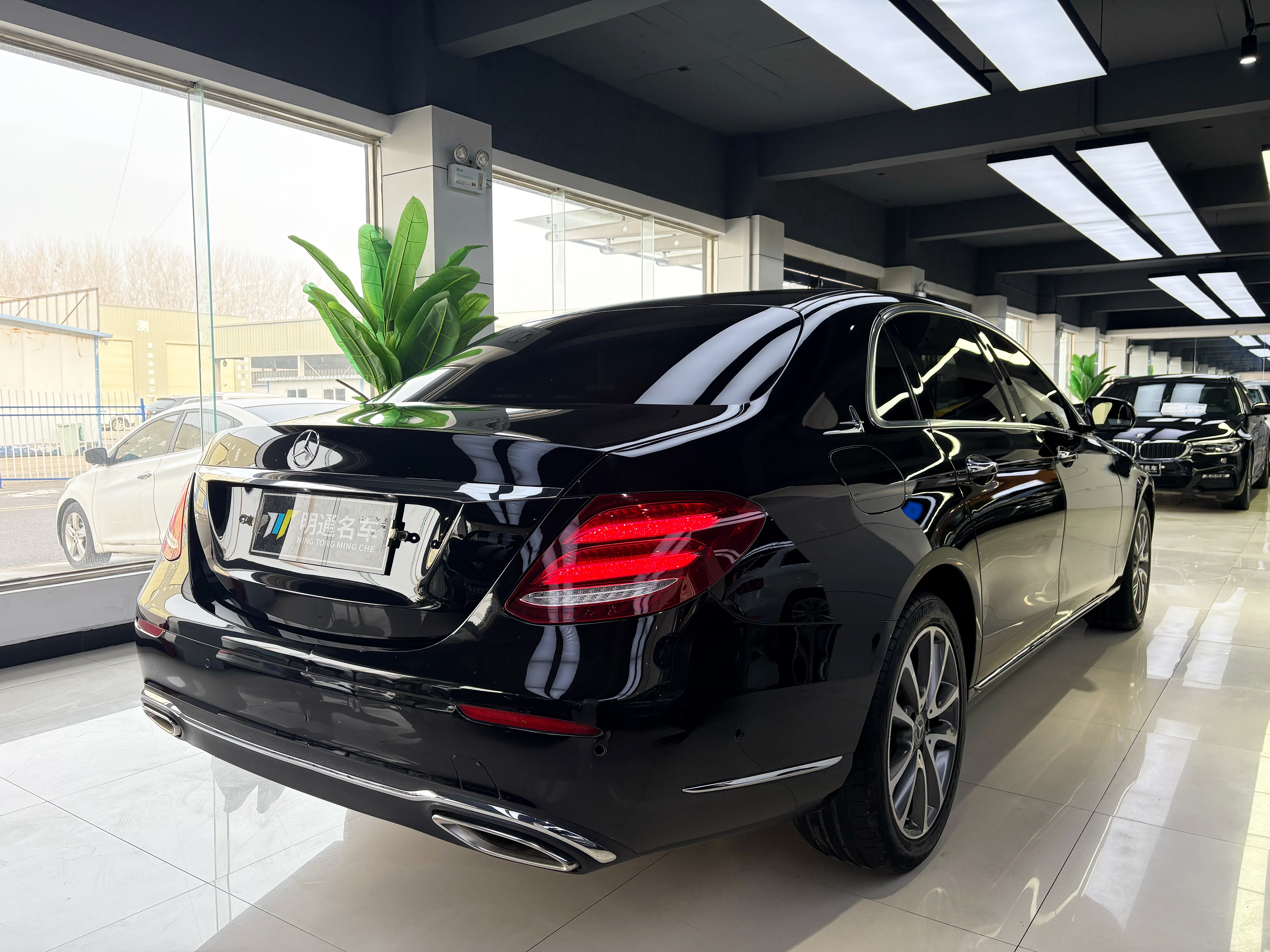 Mercedes-Benz E Class 2018 car image #6