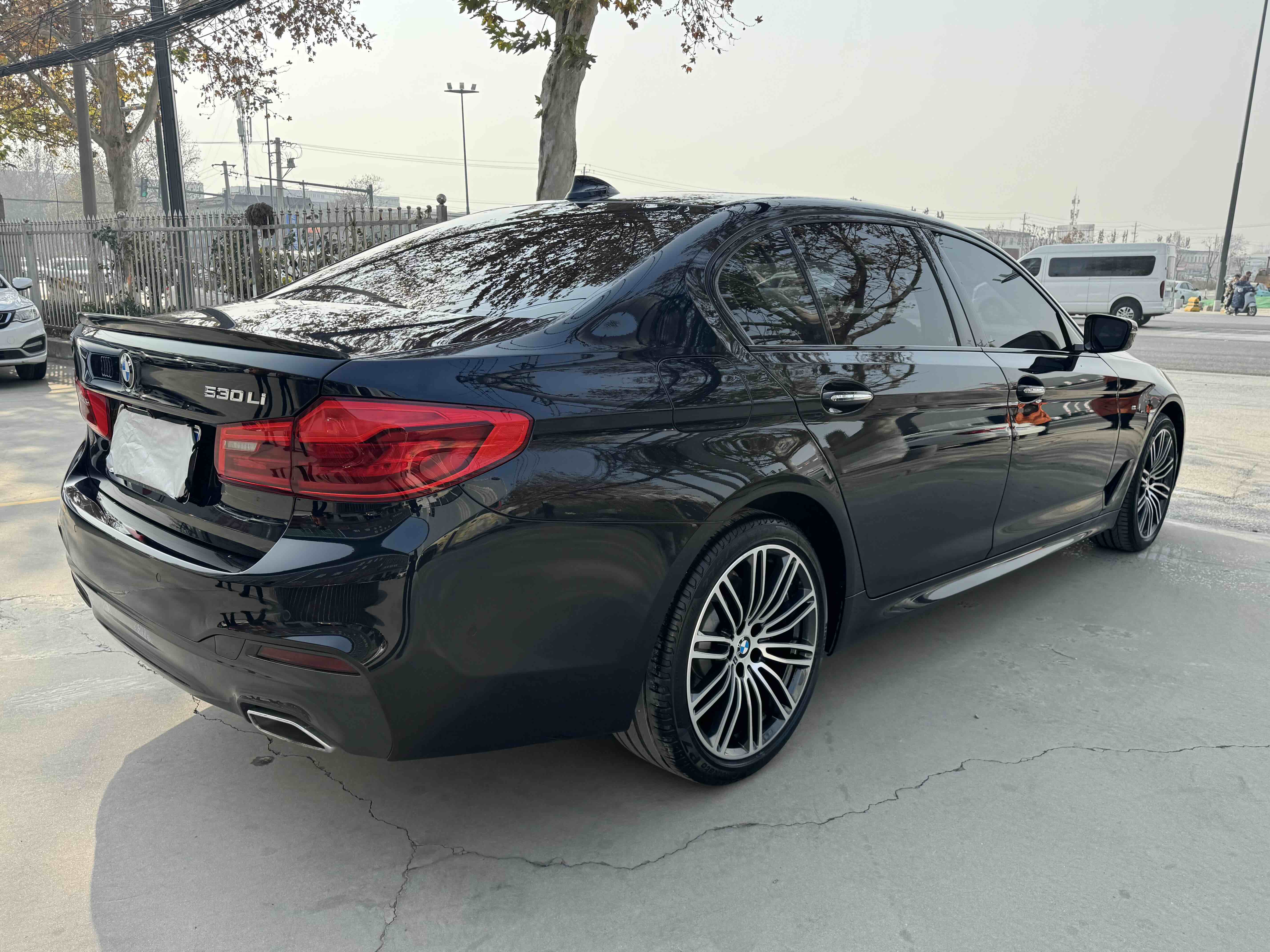 BMW 5 Series 2018 #6 BMW 5 Series 2018 car image #6