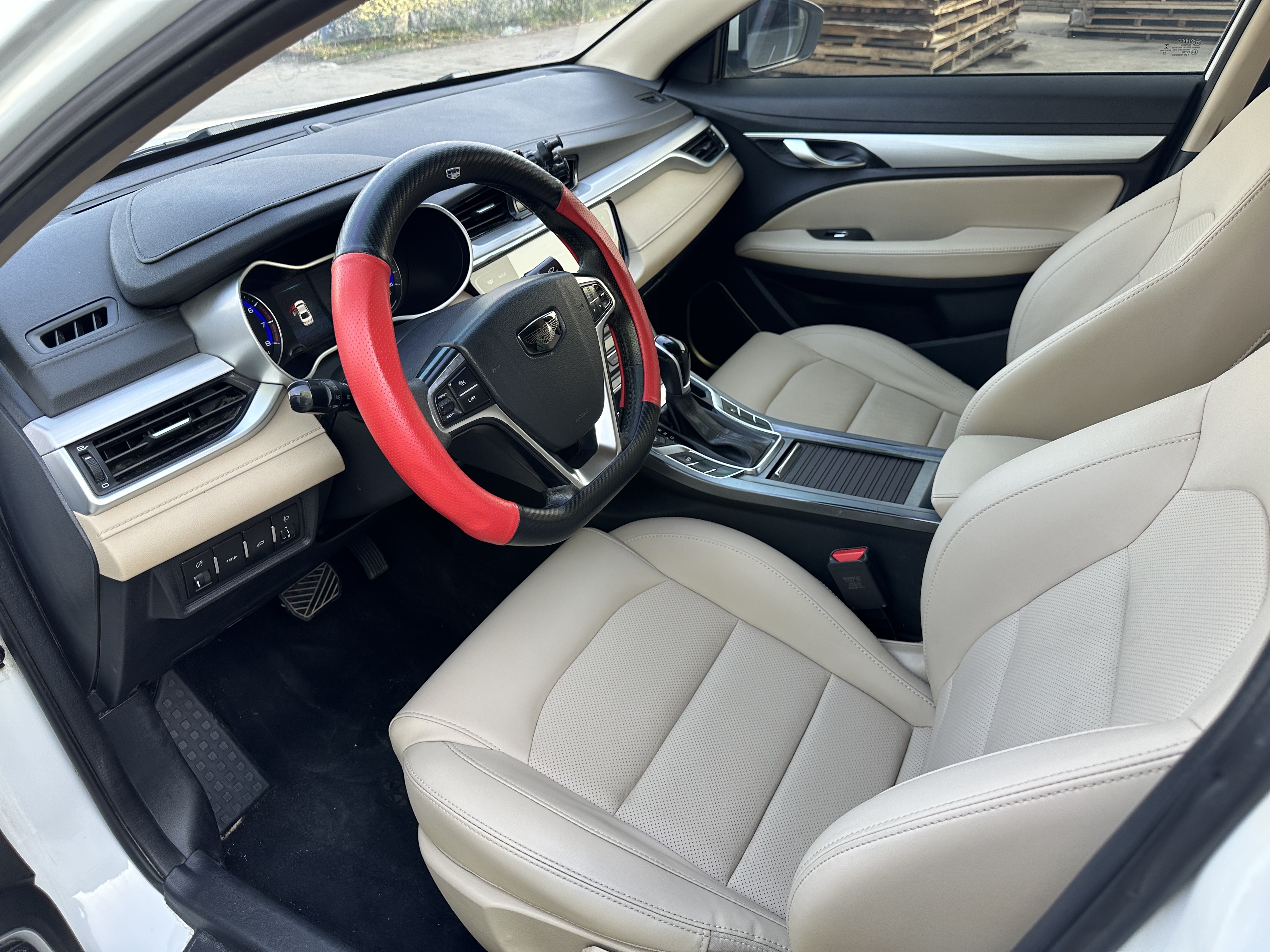 GEELY Emgrand 2018 car image #6