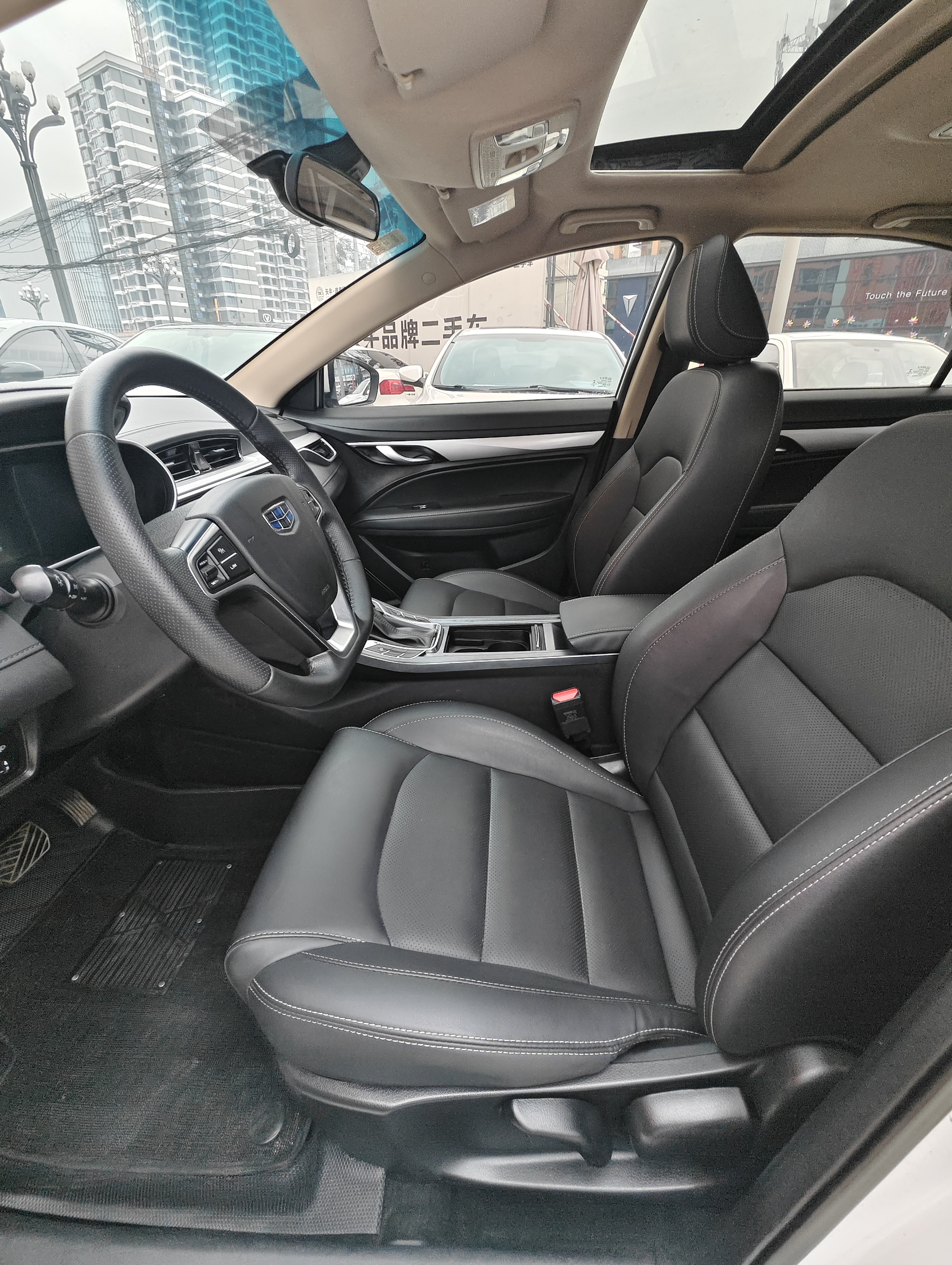 Emgrand 2018 #6 Emgrand 2018 car image #6