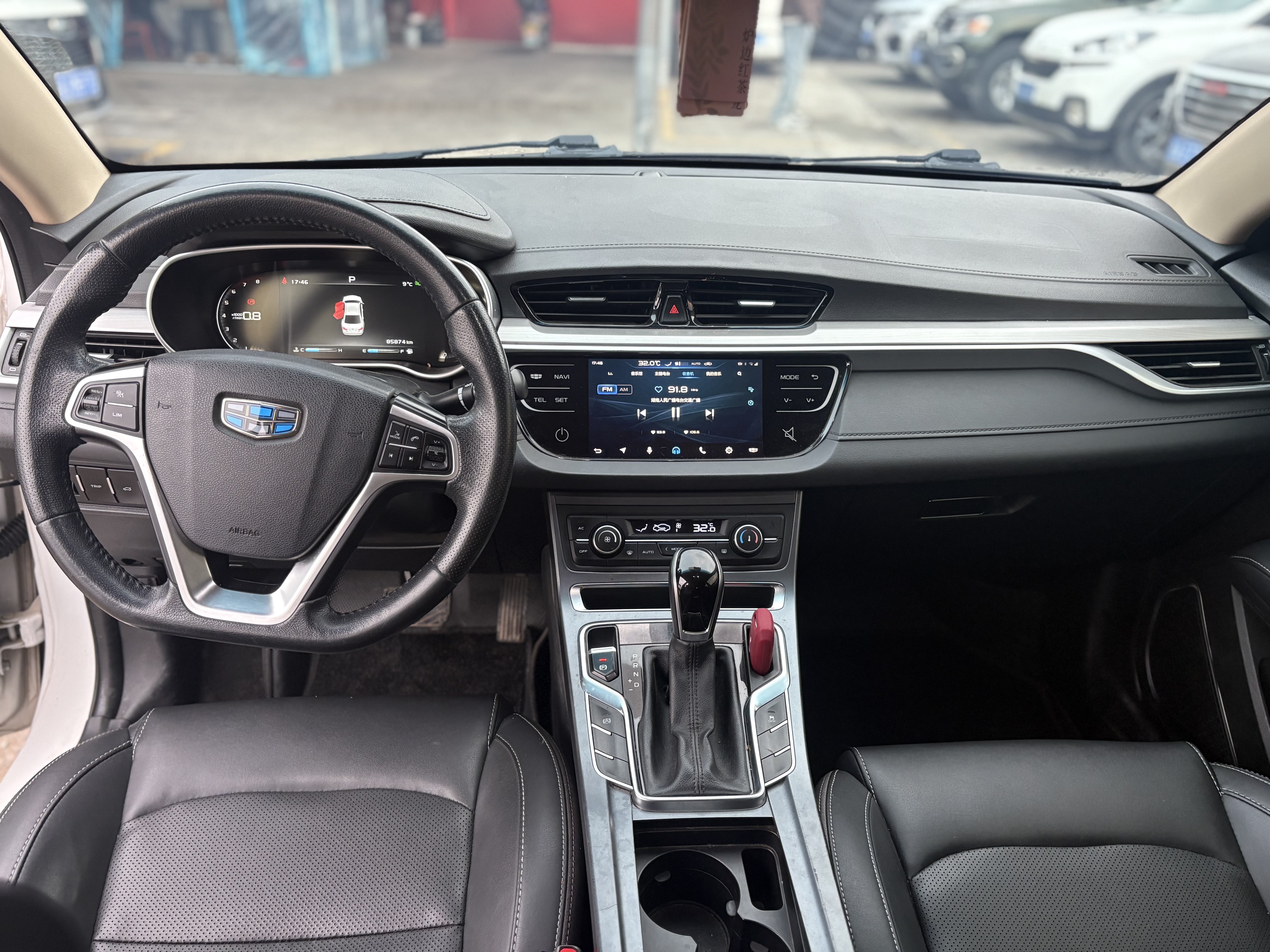 GEELY Emgrand 2018 immagine di auto #6