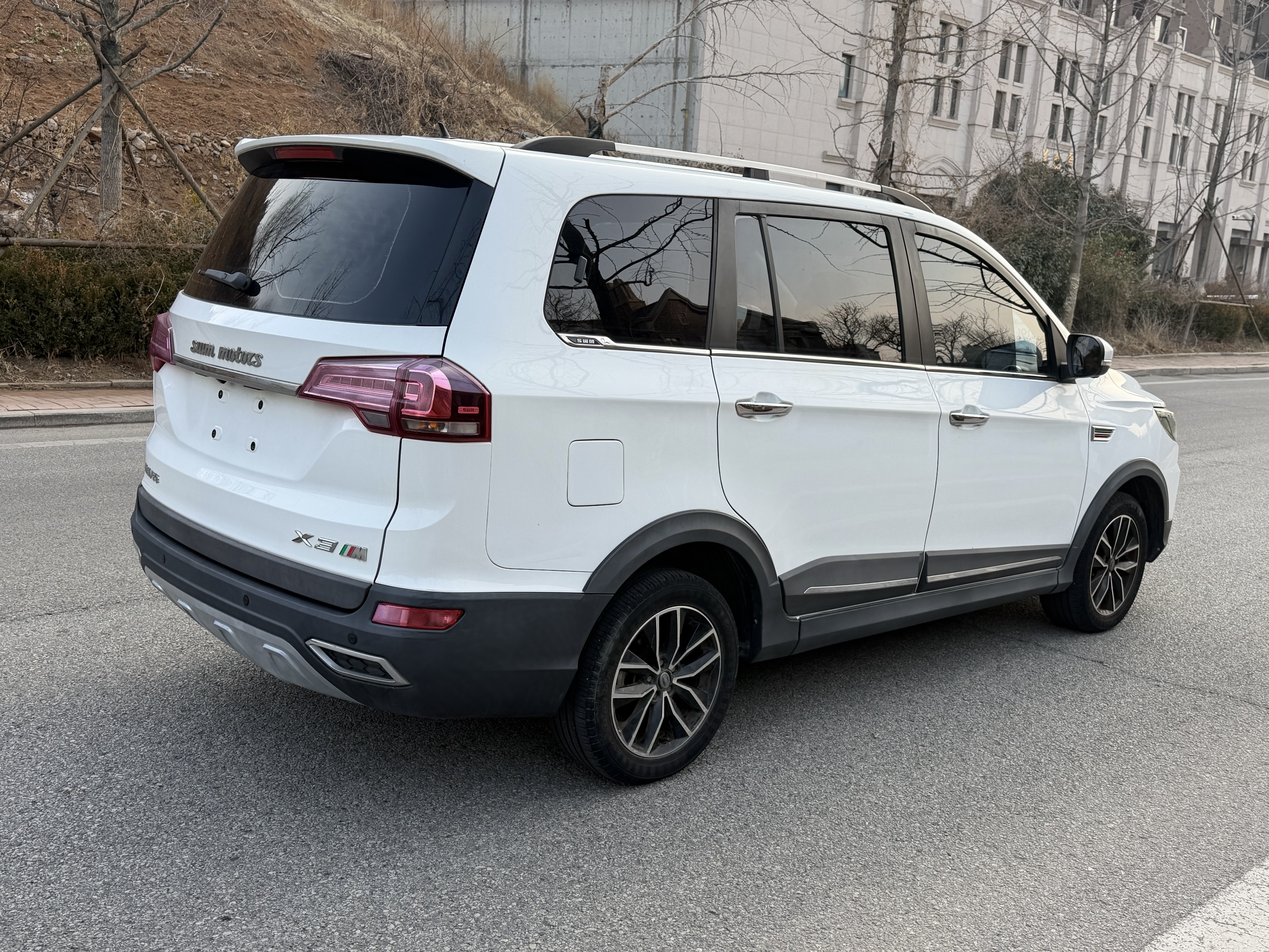 SWM斯威汽车 SWM斯威X3 2019 汽车图片 #6