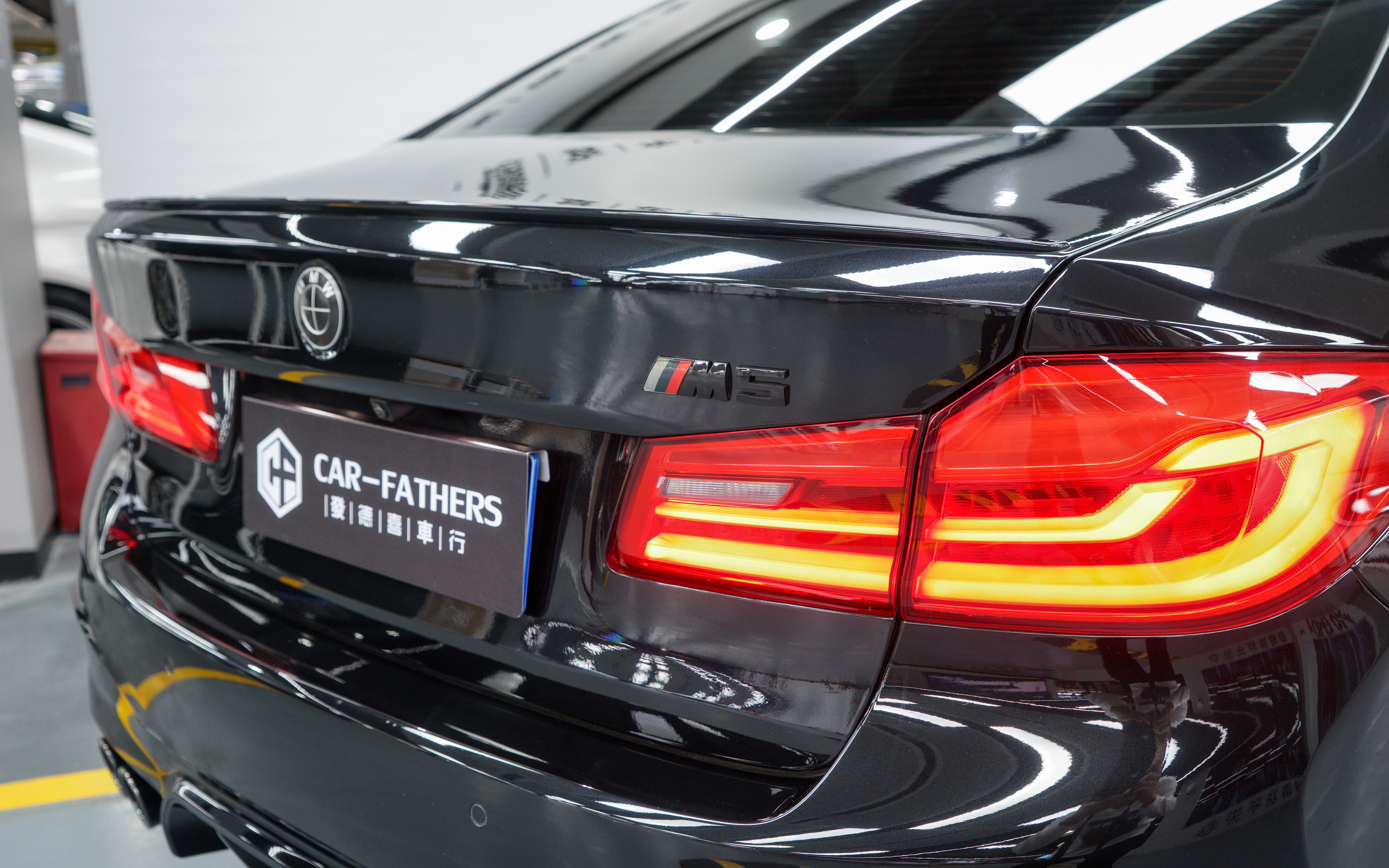 BMW M5 2019 изображение автомобиля #6