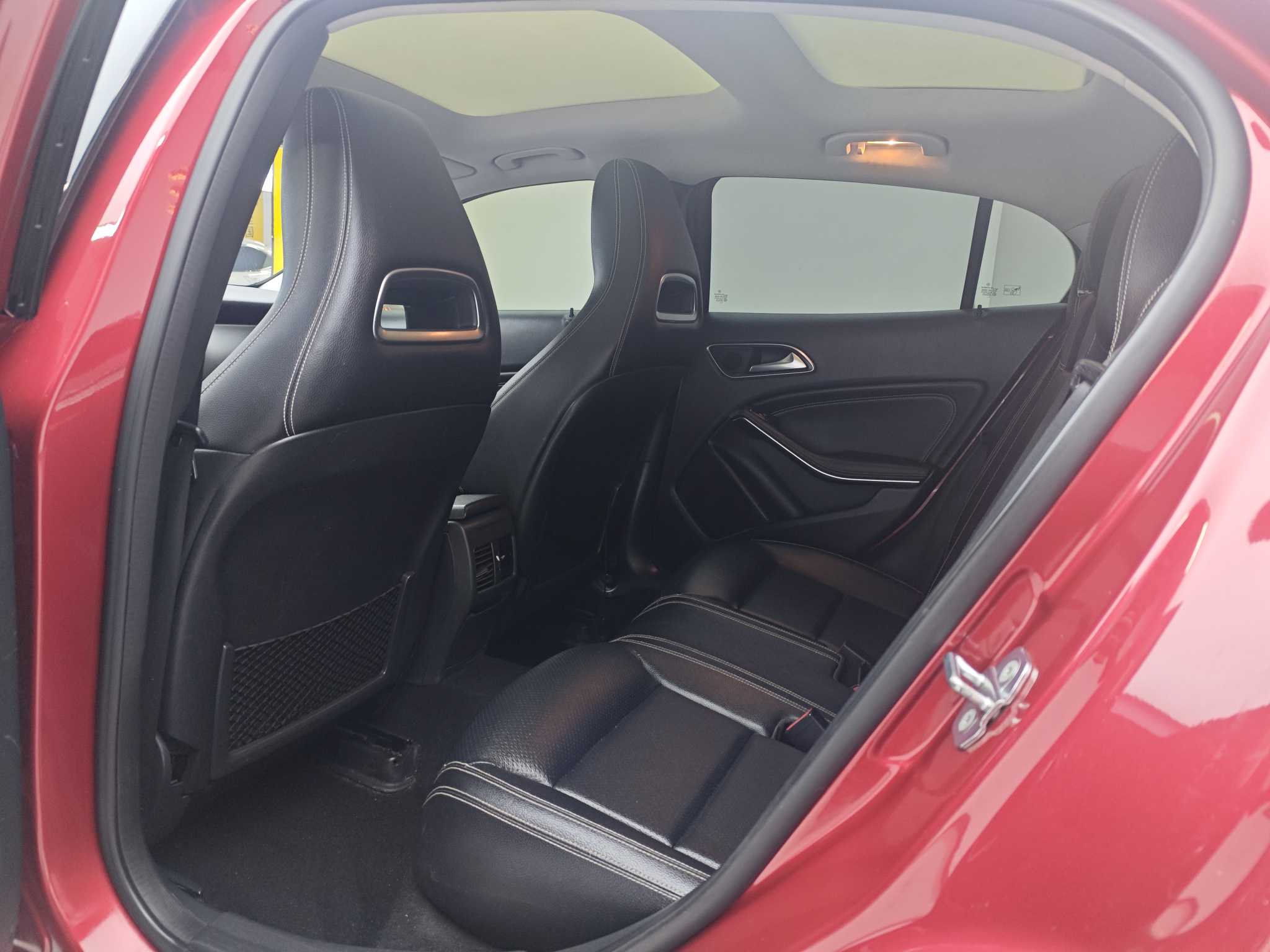 Mercedes-Benz GLA Class 2019 car image #6