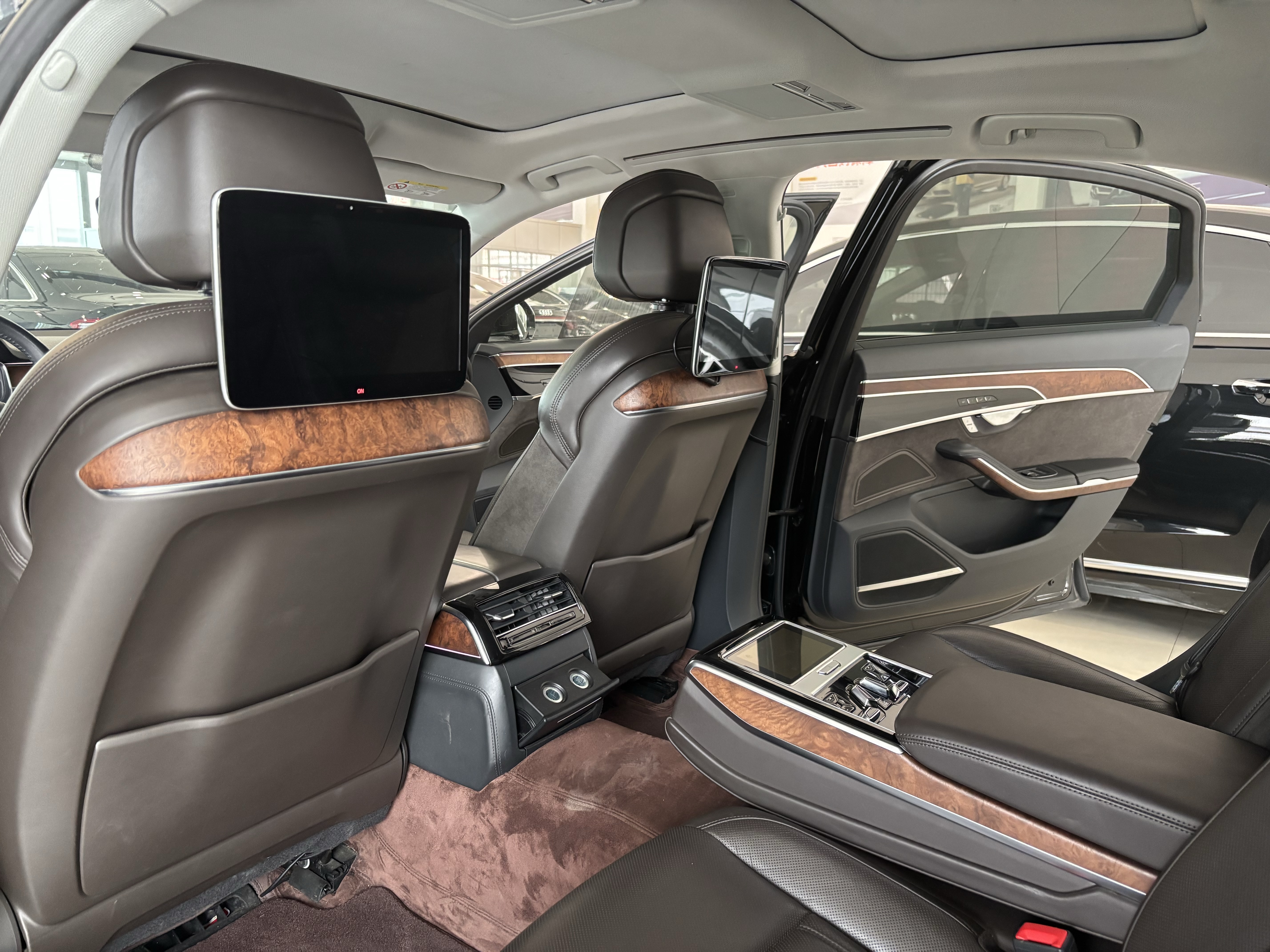 Audi A8 2019 car image #6