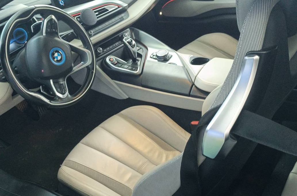 BMW i8 2017 car image #6