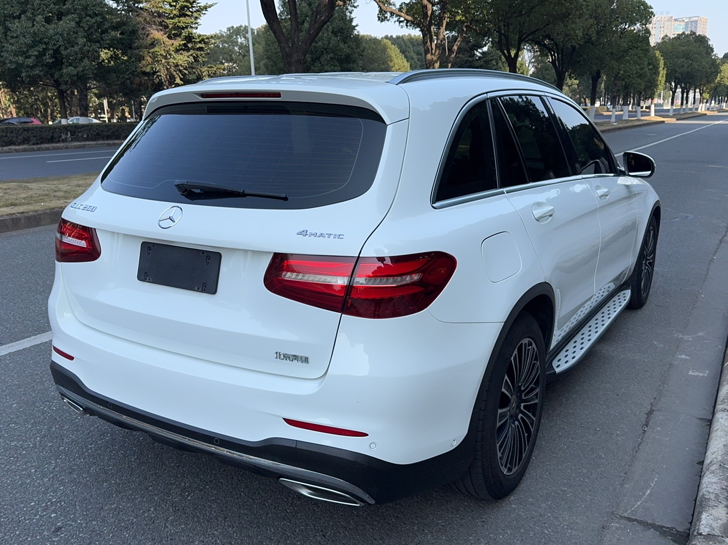 Mercedes-Benz GLC Class 2018 immagine di auto #6