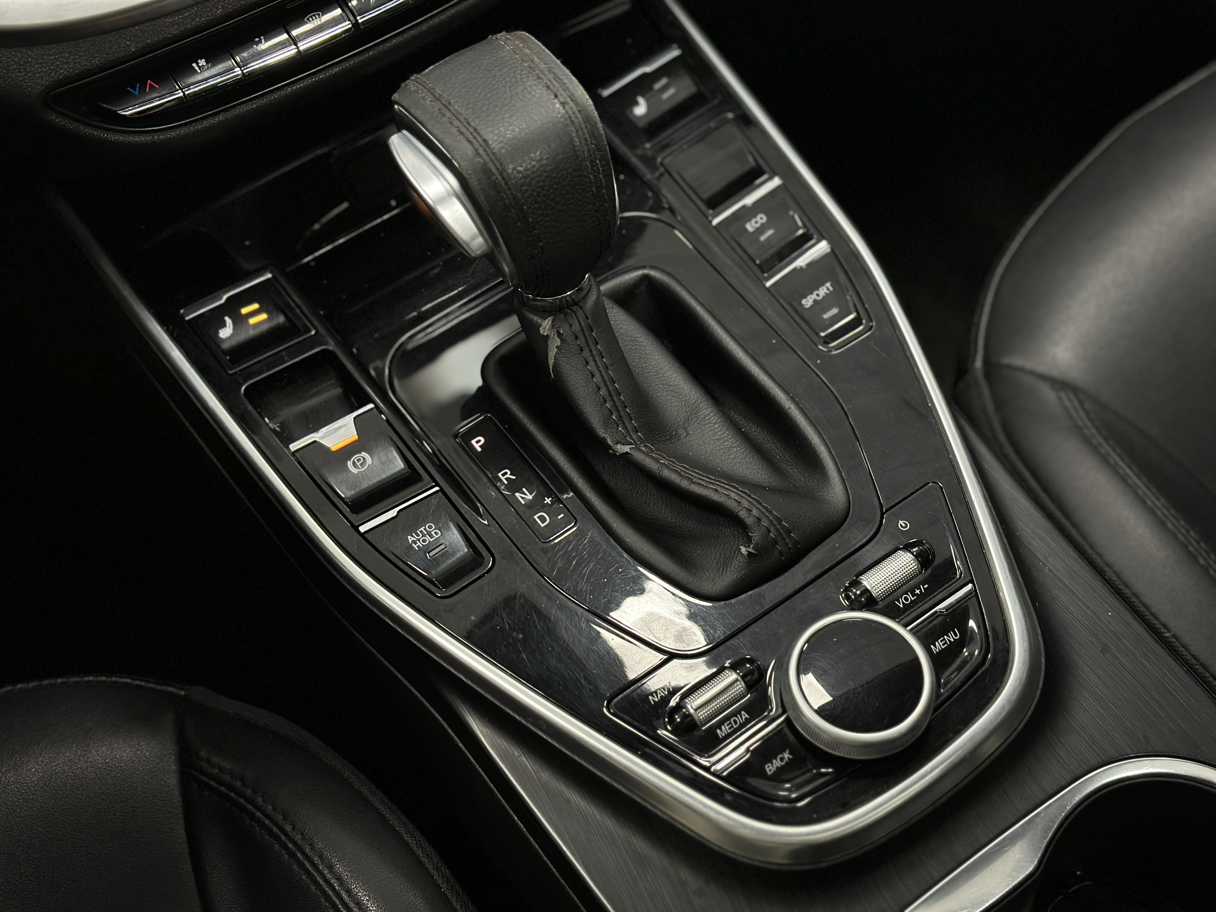 Soueast DX7 2019 #6 Soueast DX7 2019 car image #6