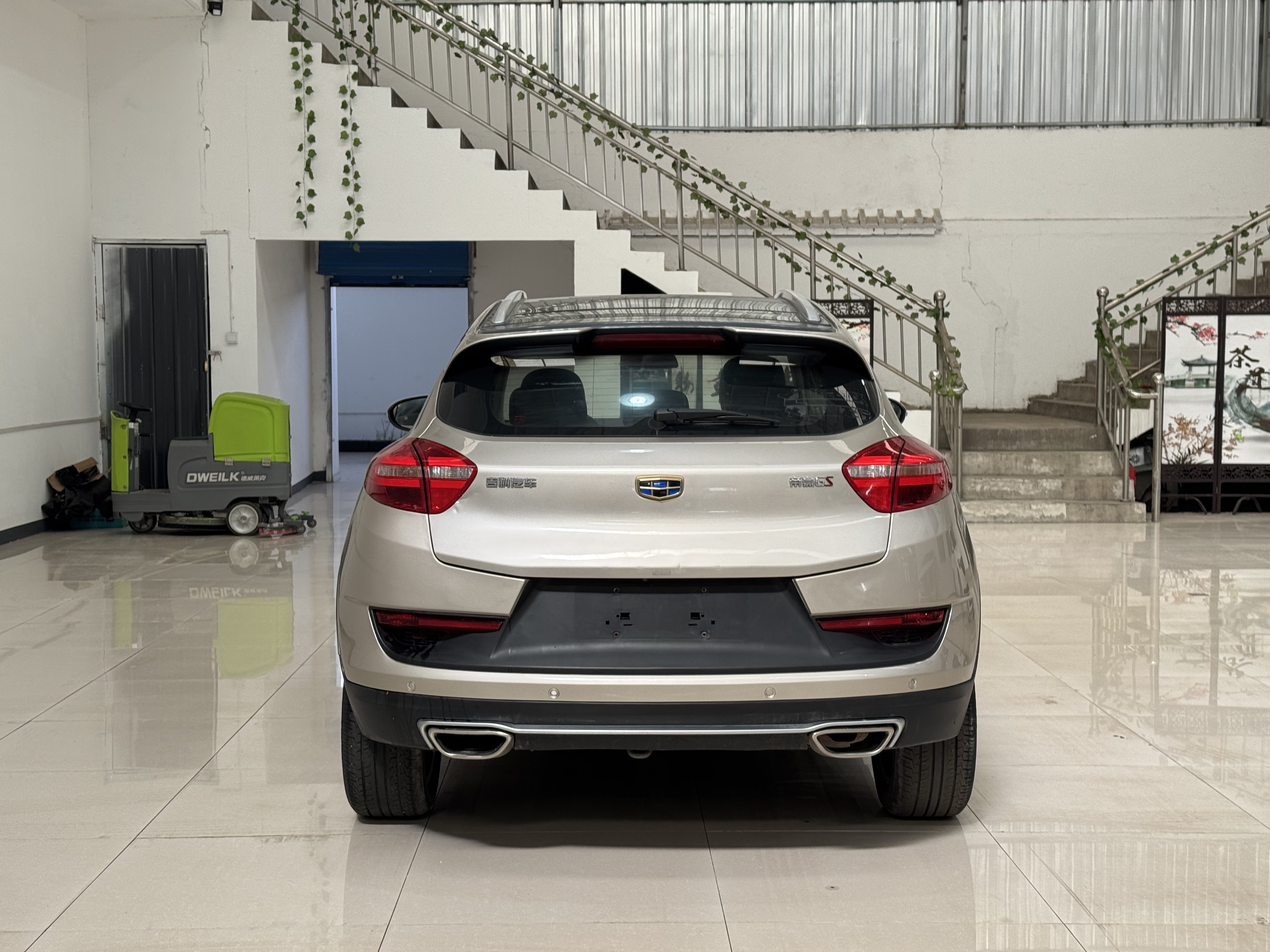 GEELY Emgrand GS 2018 car image #6