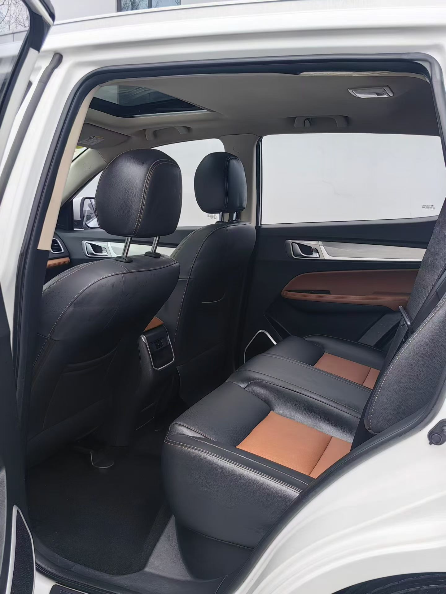 GEELY Emgrand GS 2018 car image #6