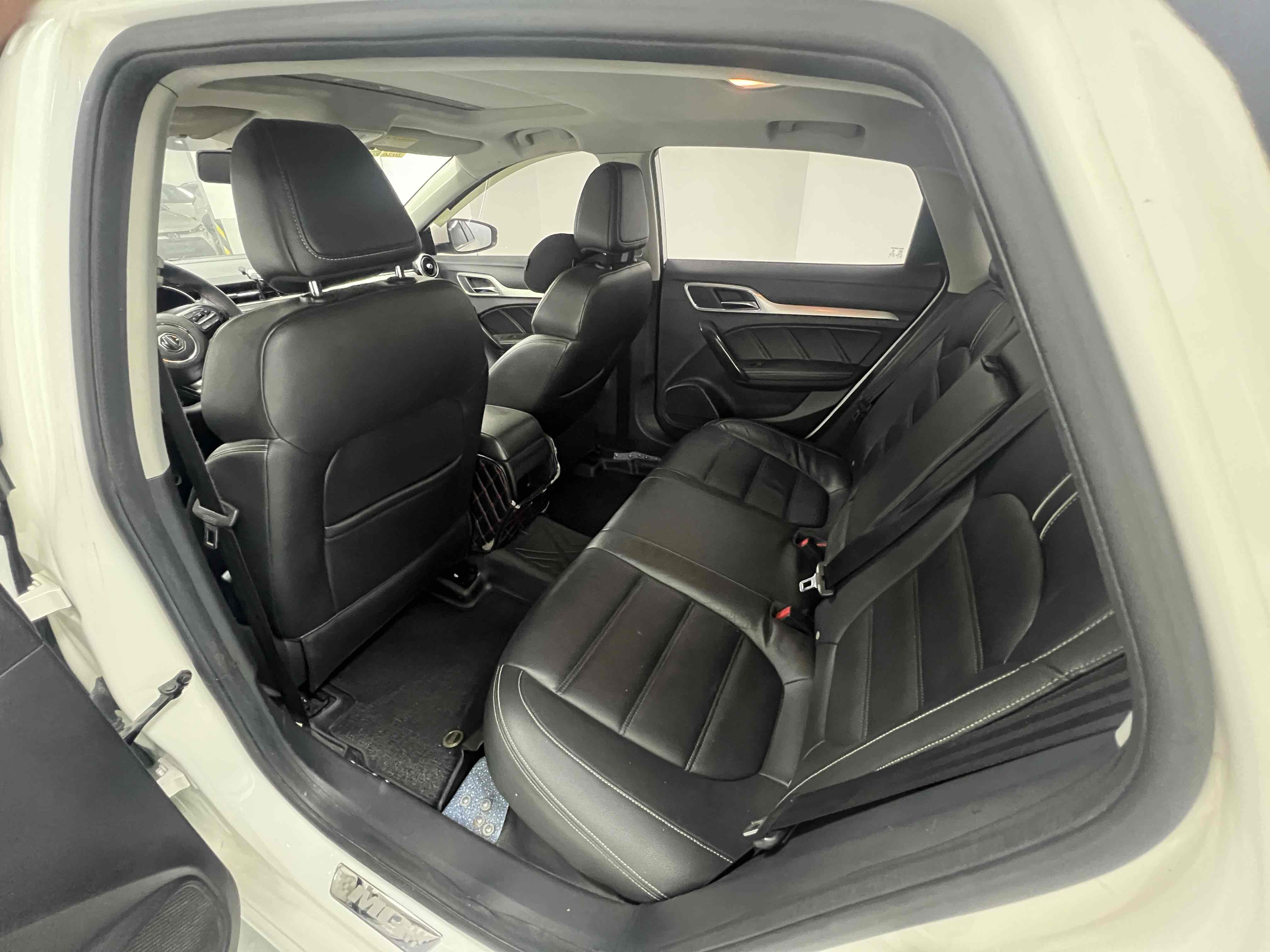 MG 6 New Energy 2018 car image #6