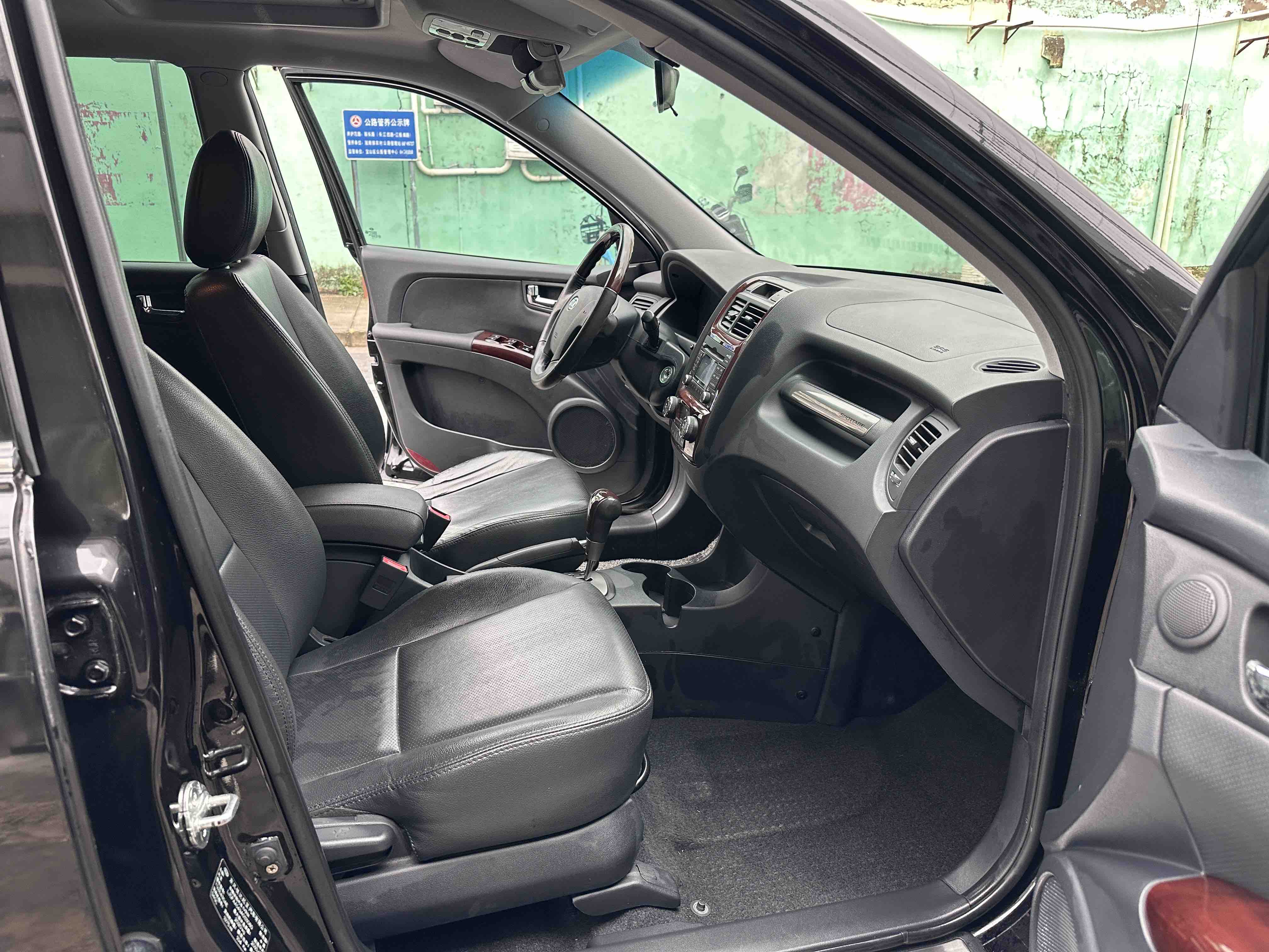 Kia Sportage 2010 immagine di auto #6