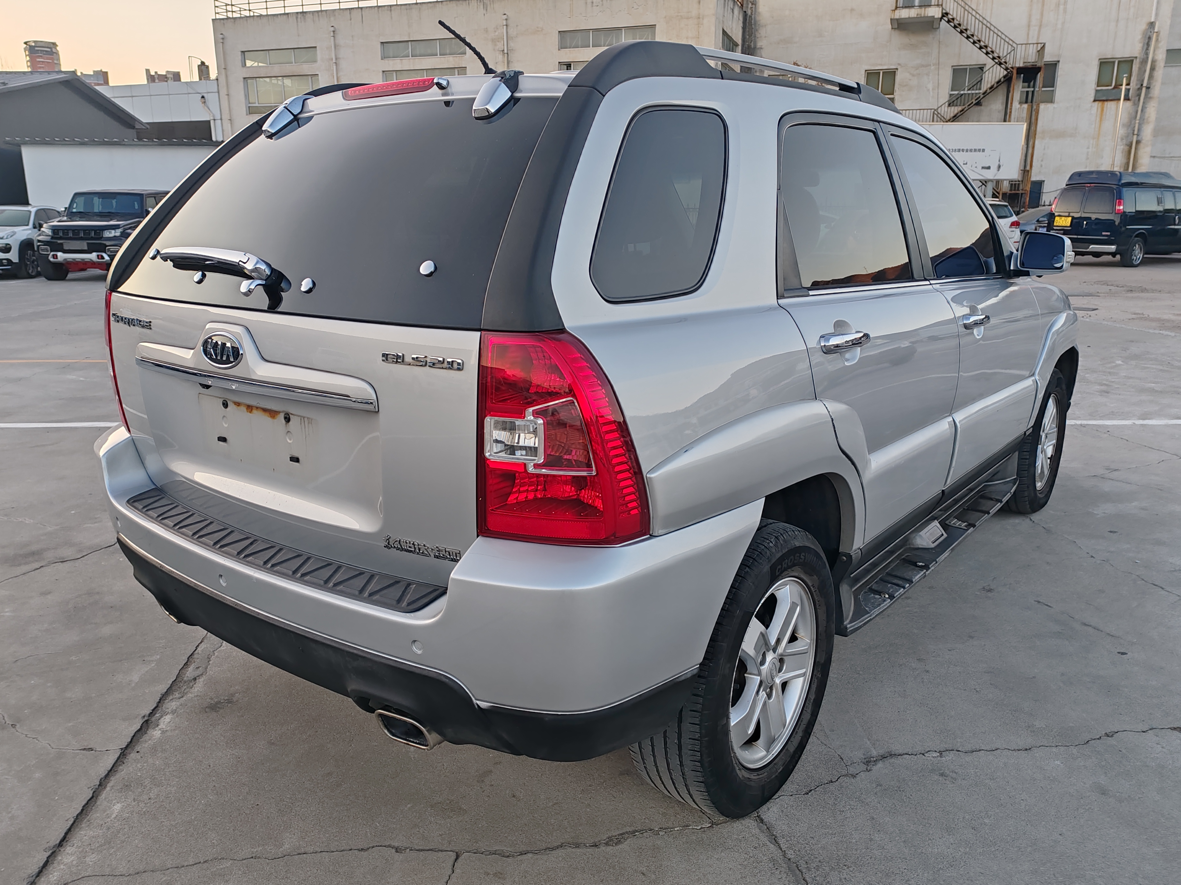 起亚 狮跑 2010 汽车图片 #6