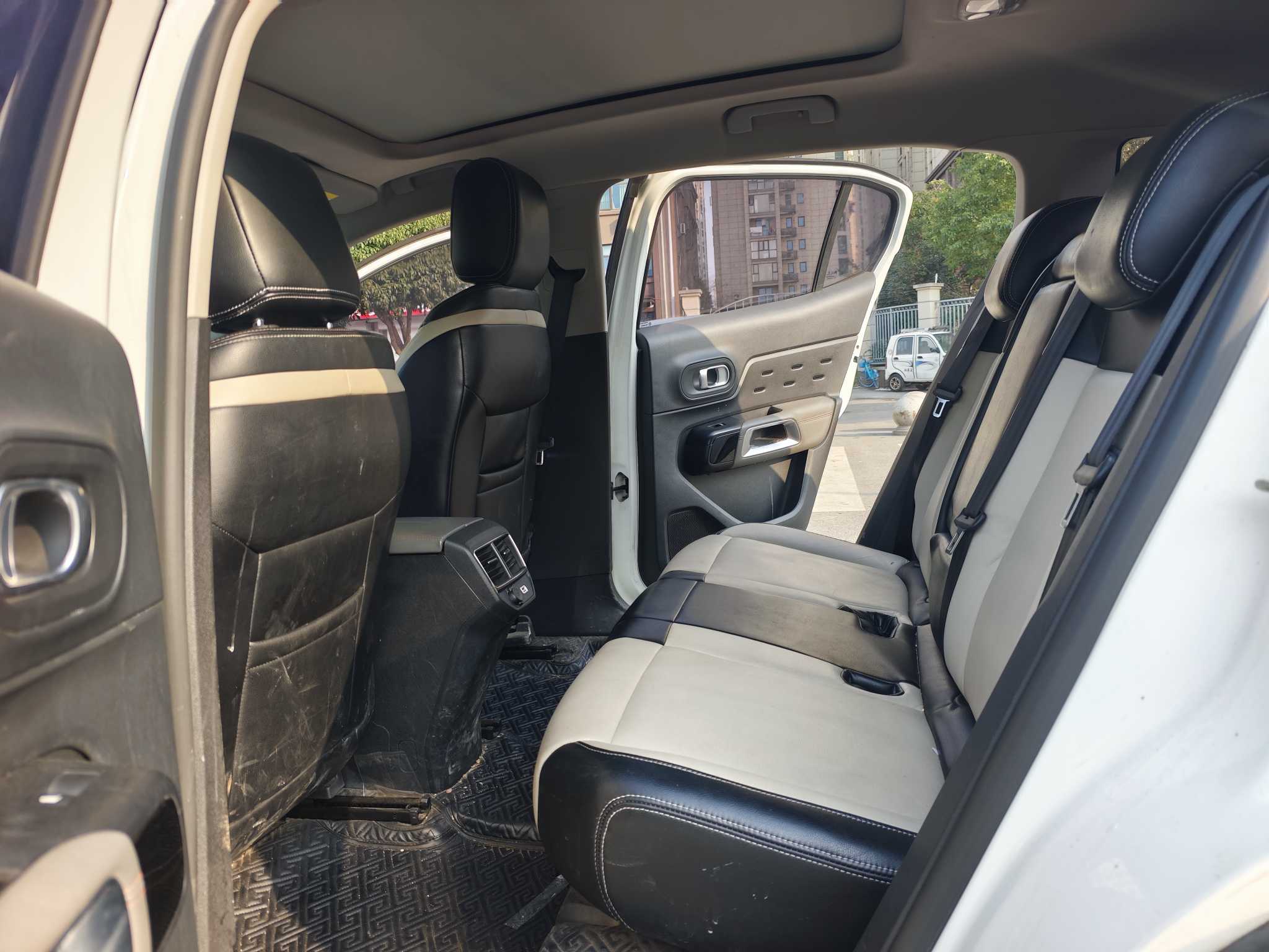 Citroen C5 AIRCROSS 2018 car image #6