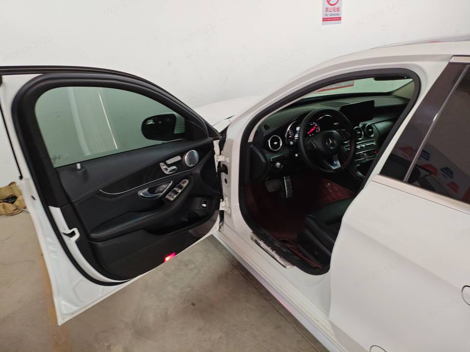 Mercedes-Benz C Class 2018 car image #6