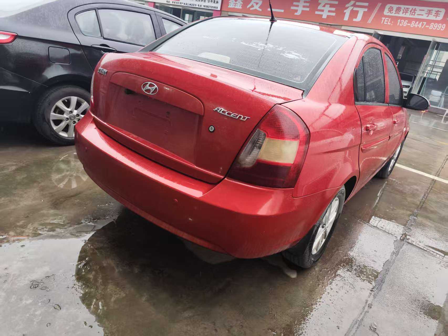 Hyundai Accent 2011 immagine di auto #6