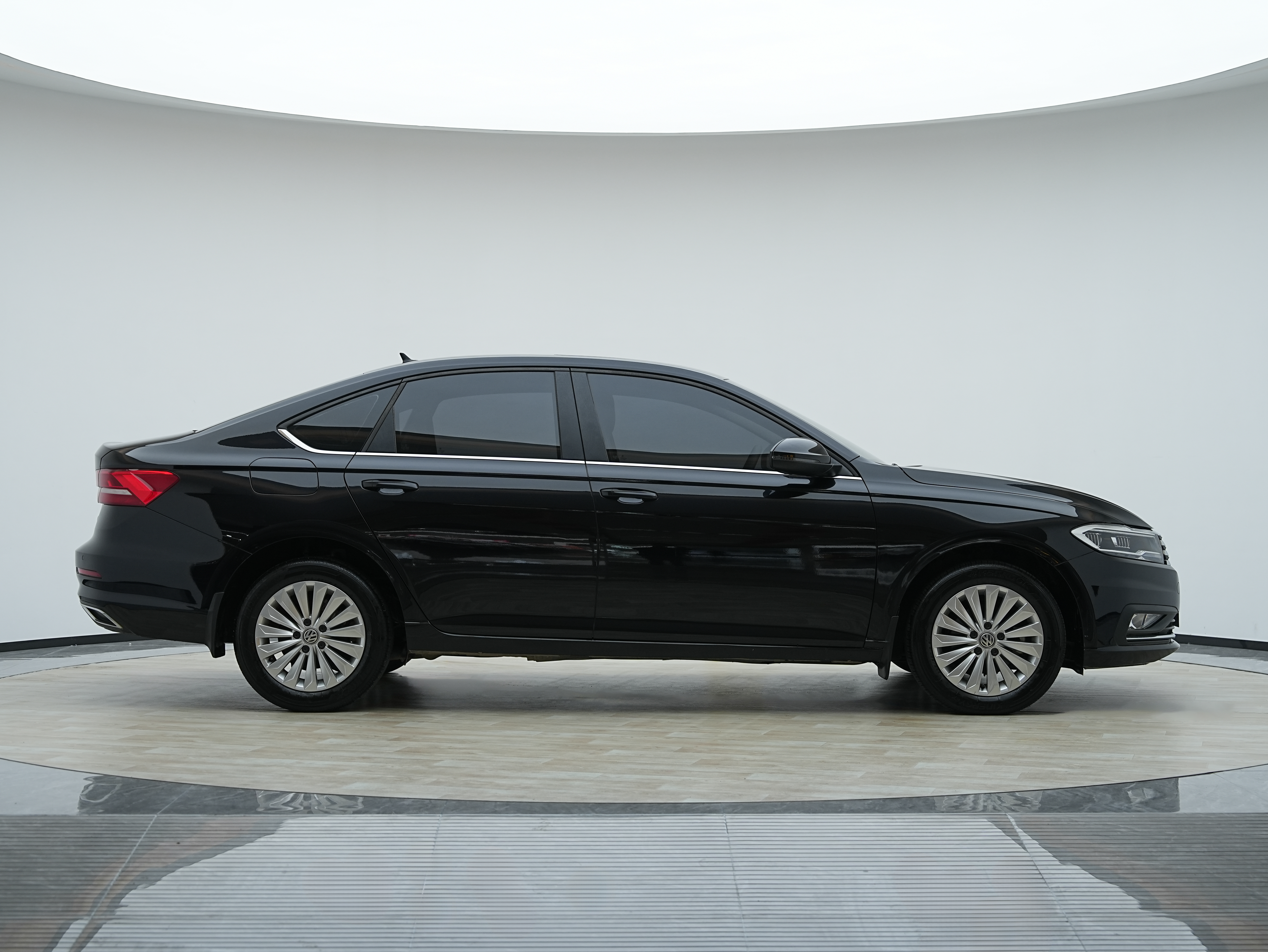 Volkswagen Lavida 2019 #6 Volkswagen Lavida 2019 car image #6