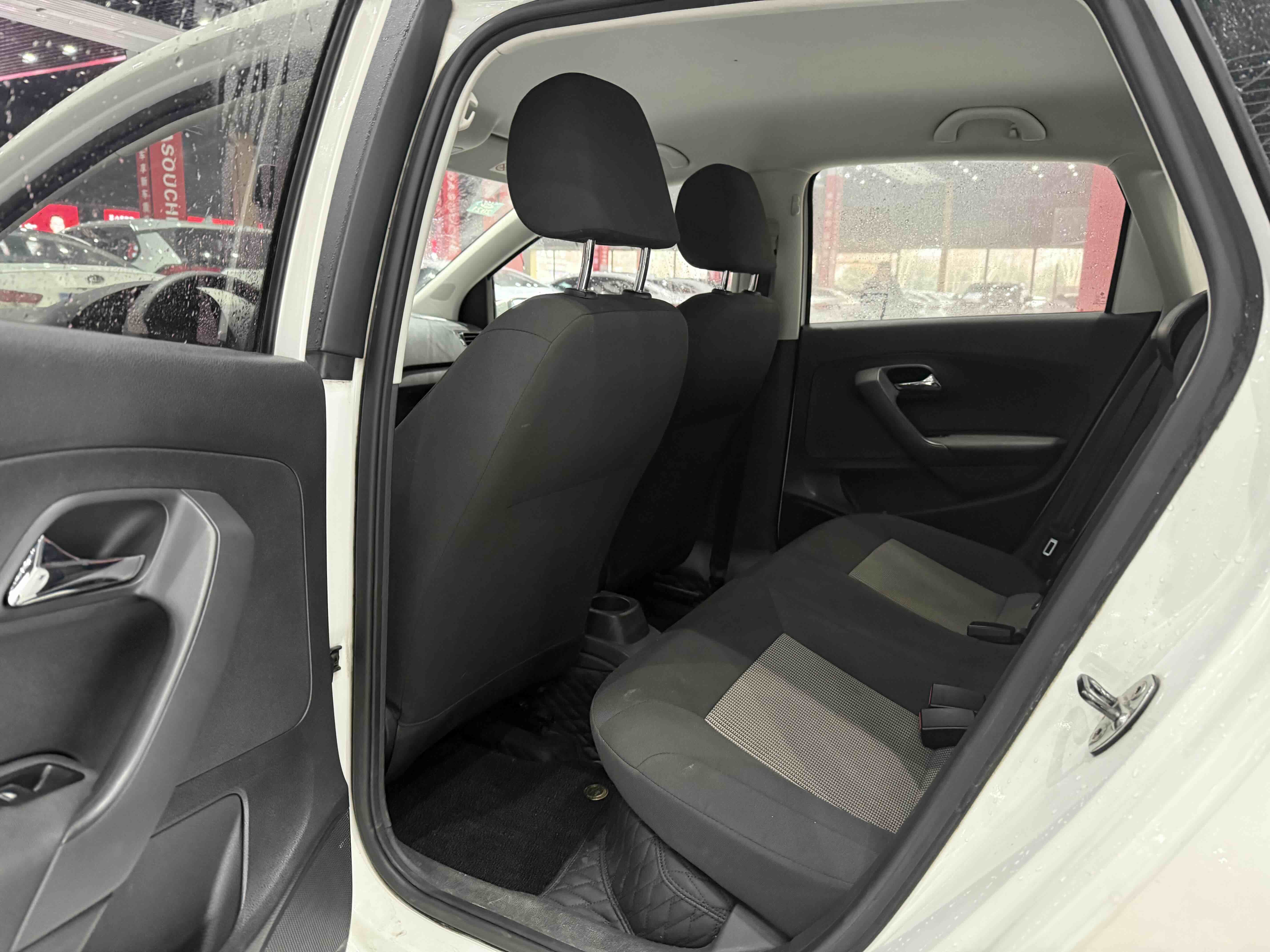 Polo 2019 car image #6