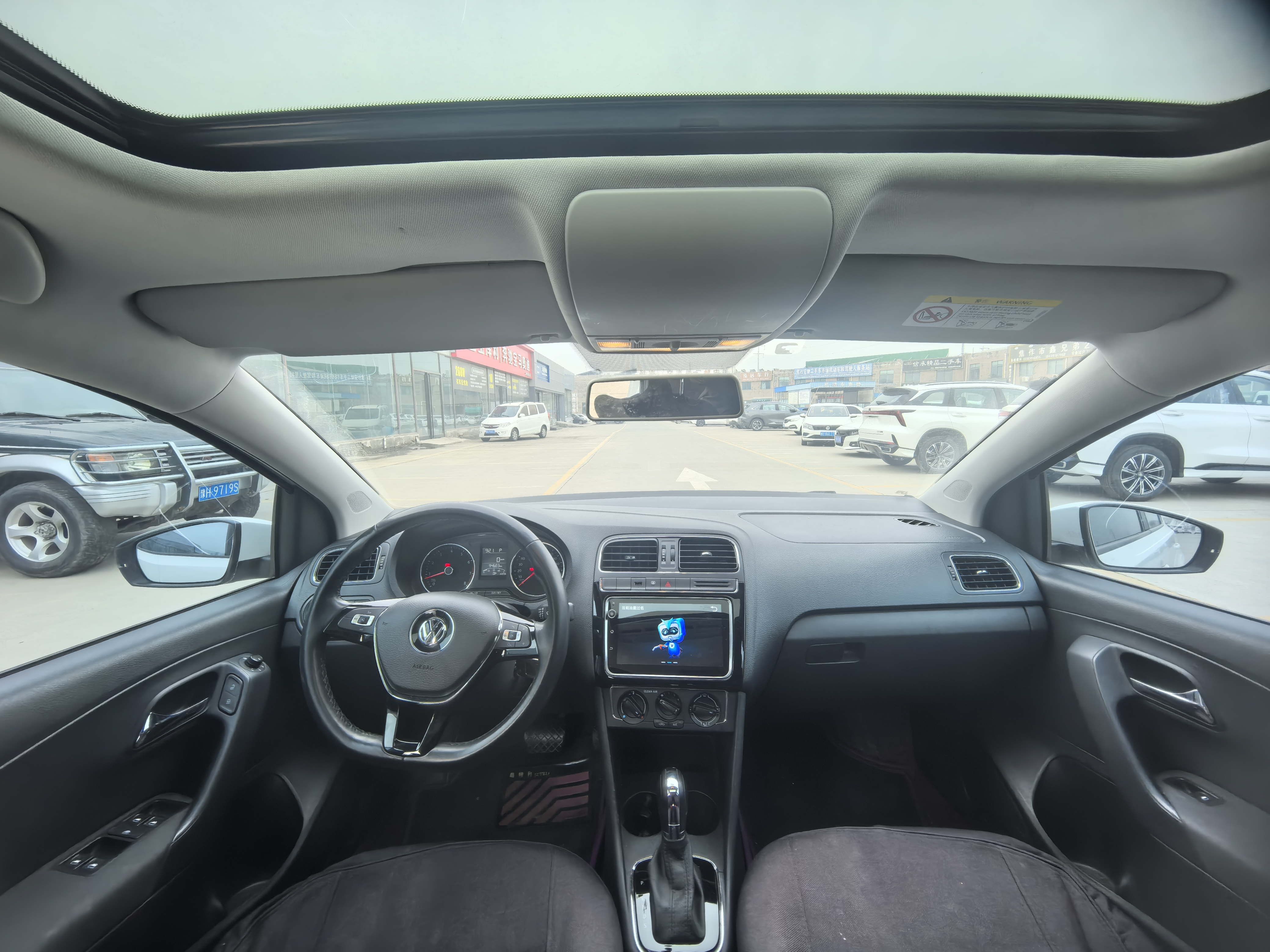 Polo 2018 car image #6
