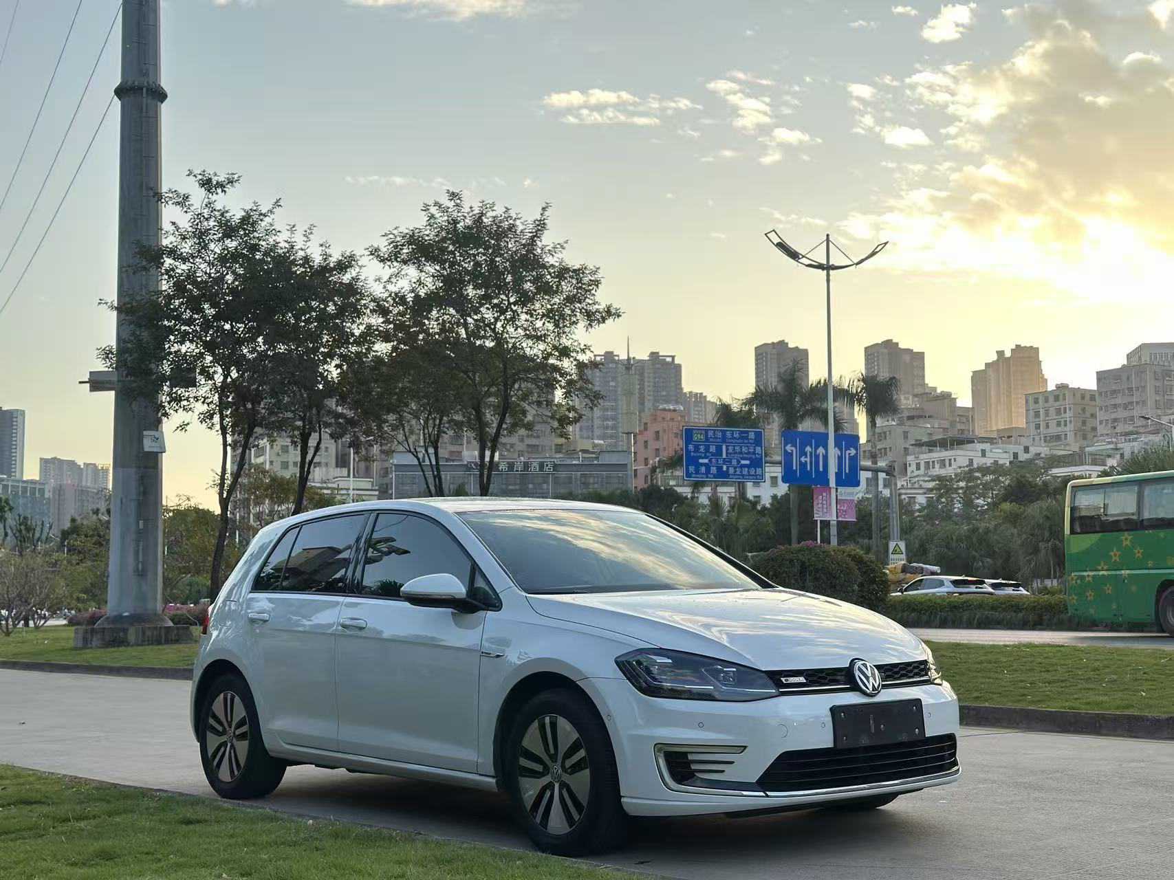 Volkswagen Golf New Energy (Imported) 2018 صورة سيارة #6