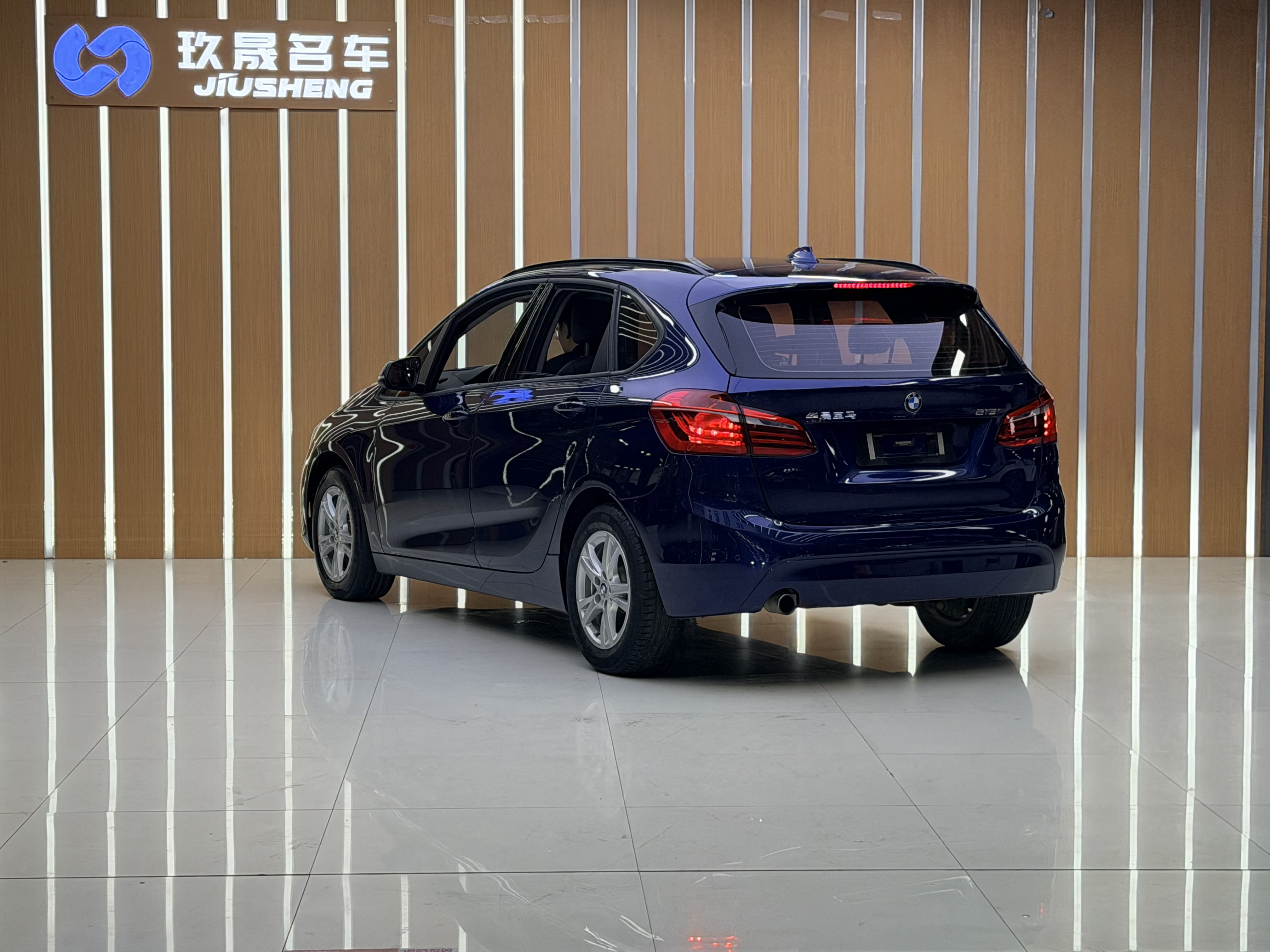 BMW 2 Series Tourer 2018 car image #6