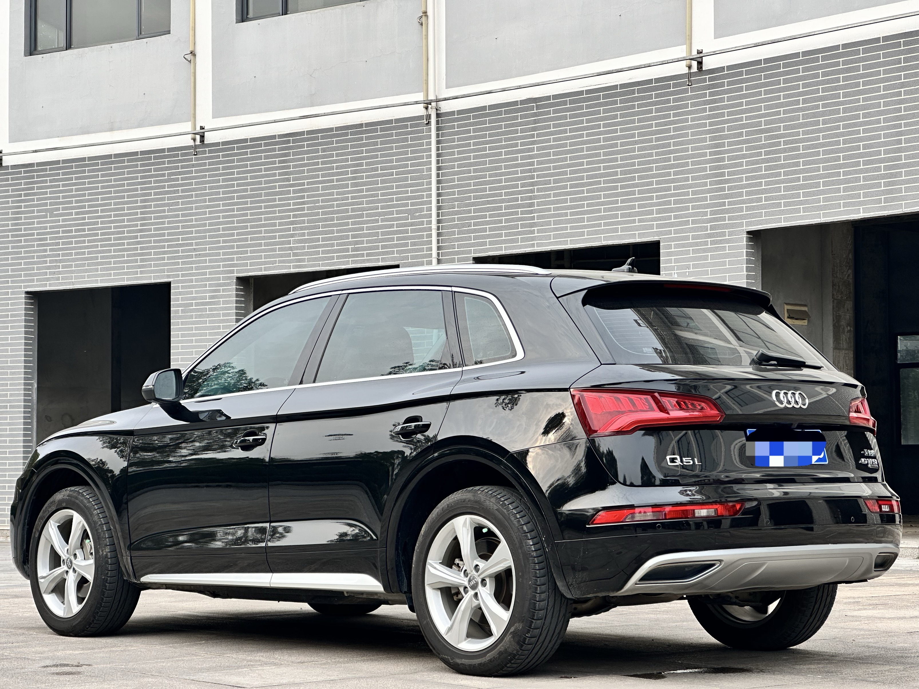 Audi Q5L 2019 car image #6