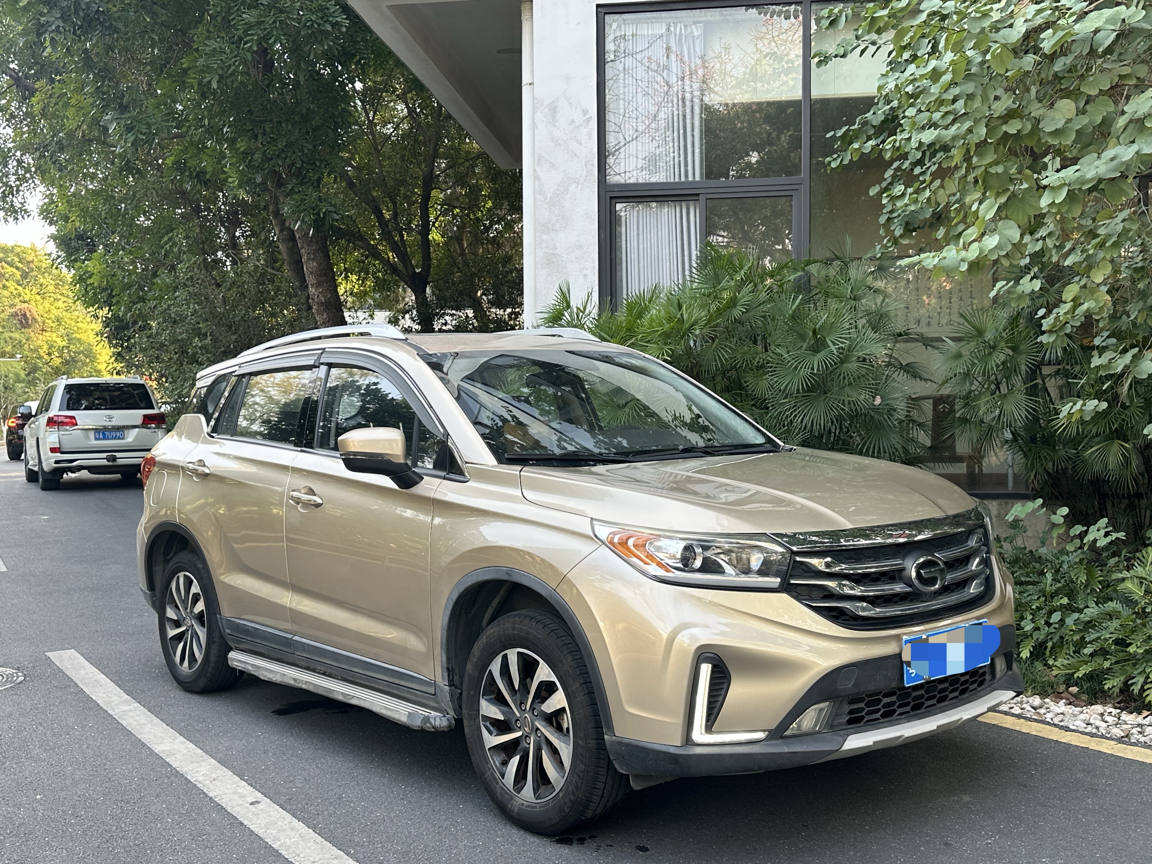 GAC Trumpchi GS4 2019 #6 GAC Trumpchi GS4 2019 car image #6