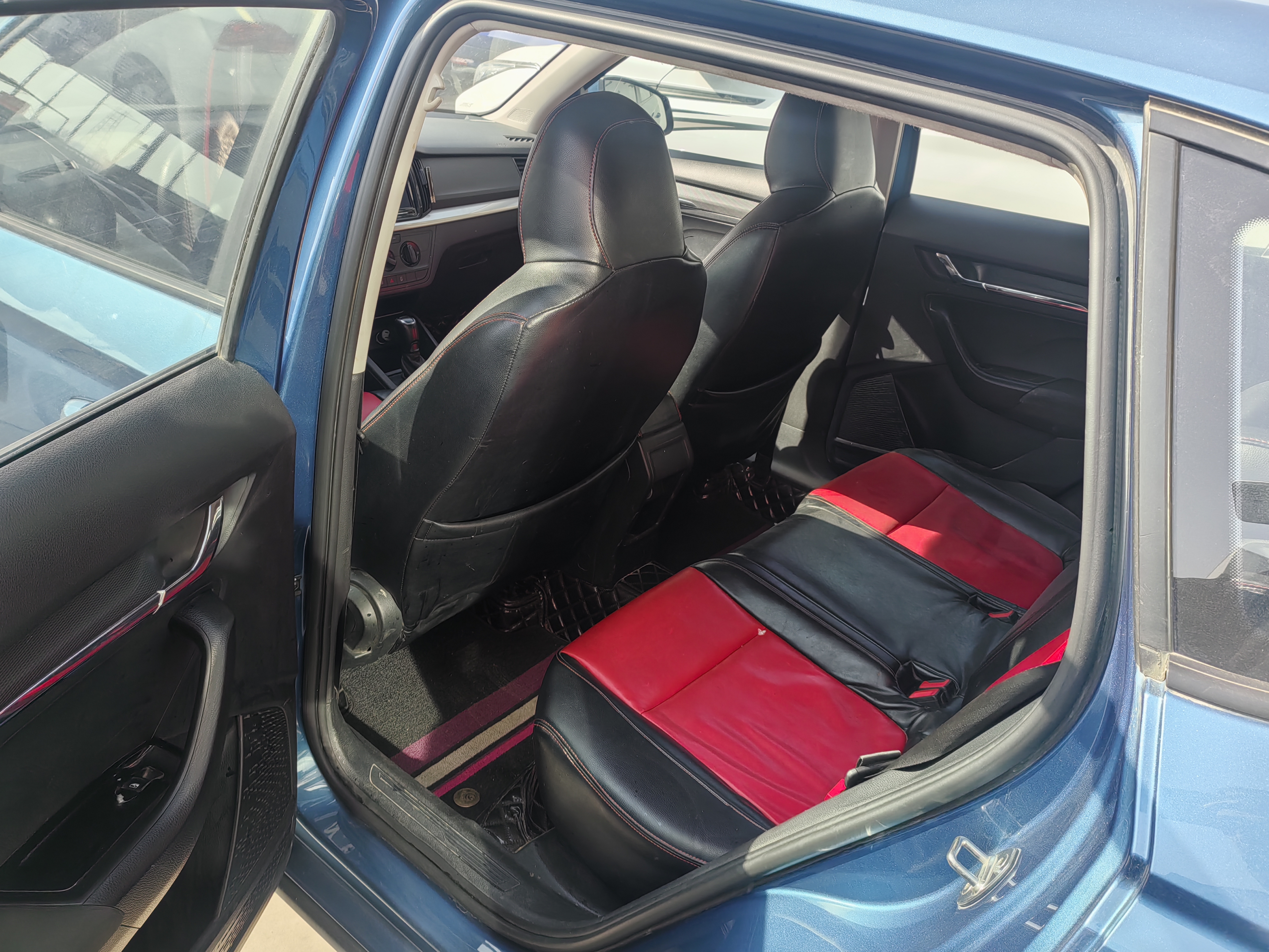 Skoda Kamiq 2019 imagem de carro #6