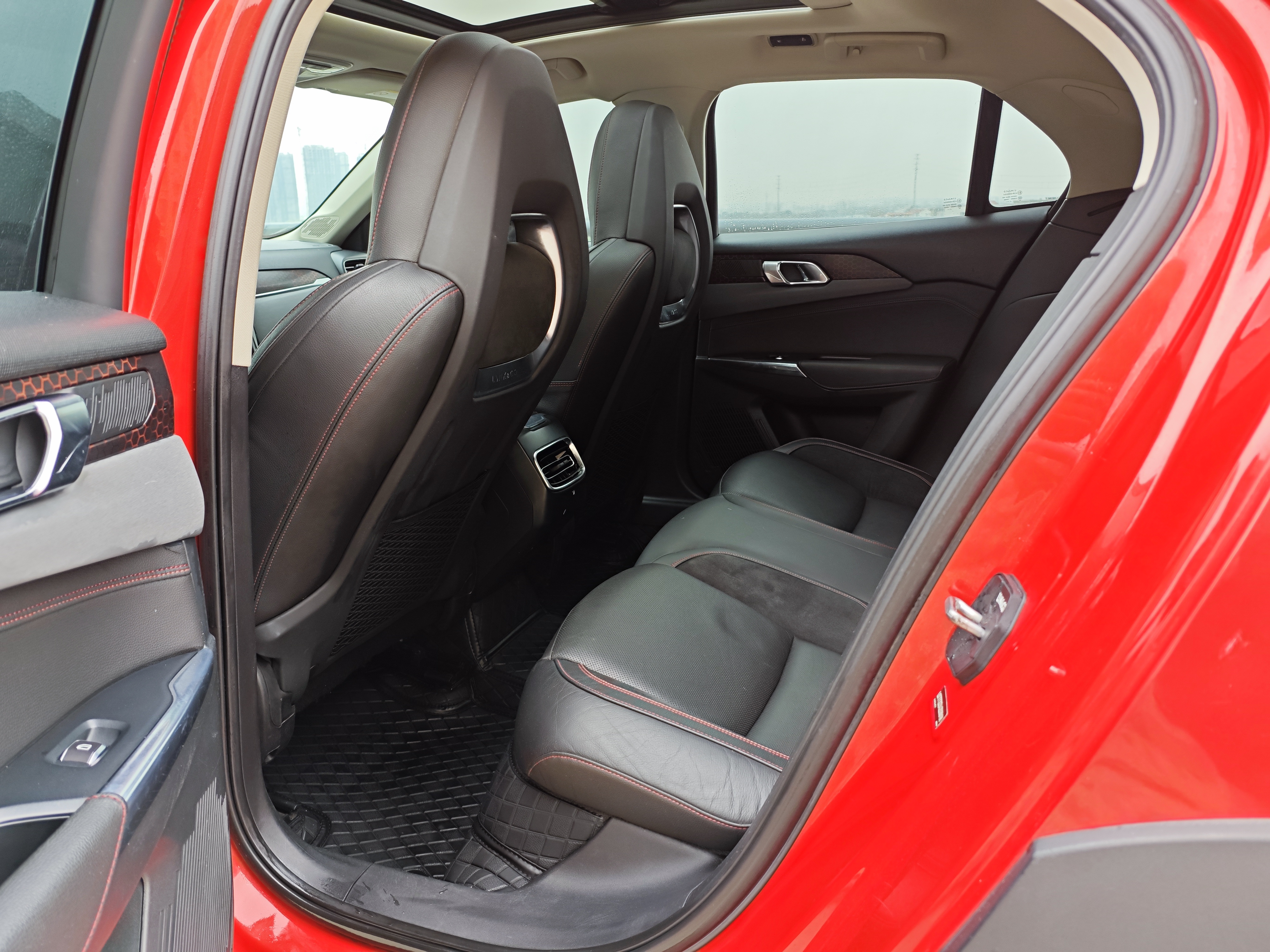 Lynk & Co 02 2019 car image #6
