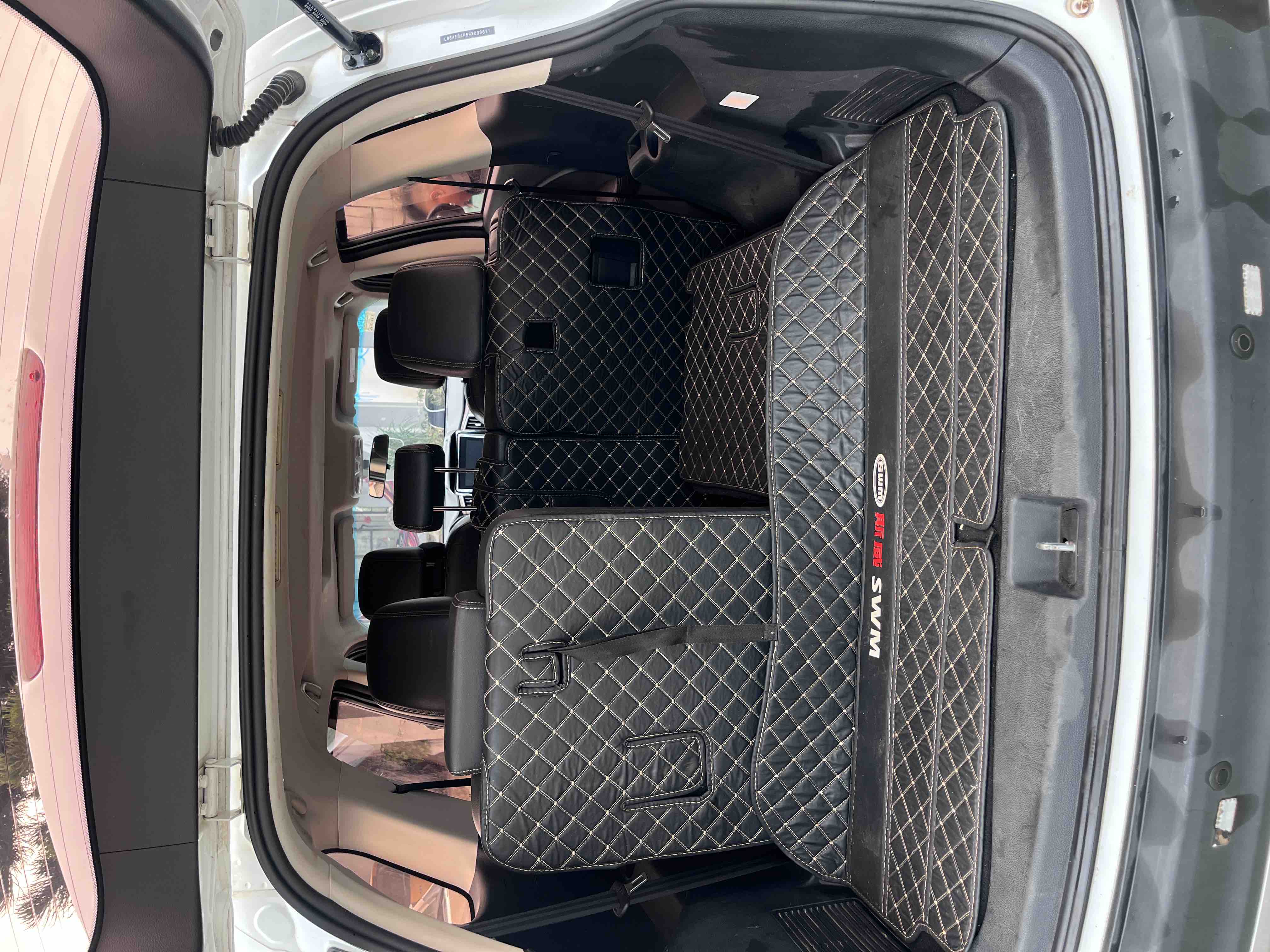 SWM X7 2018 immagine di auto #6