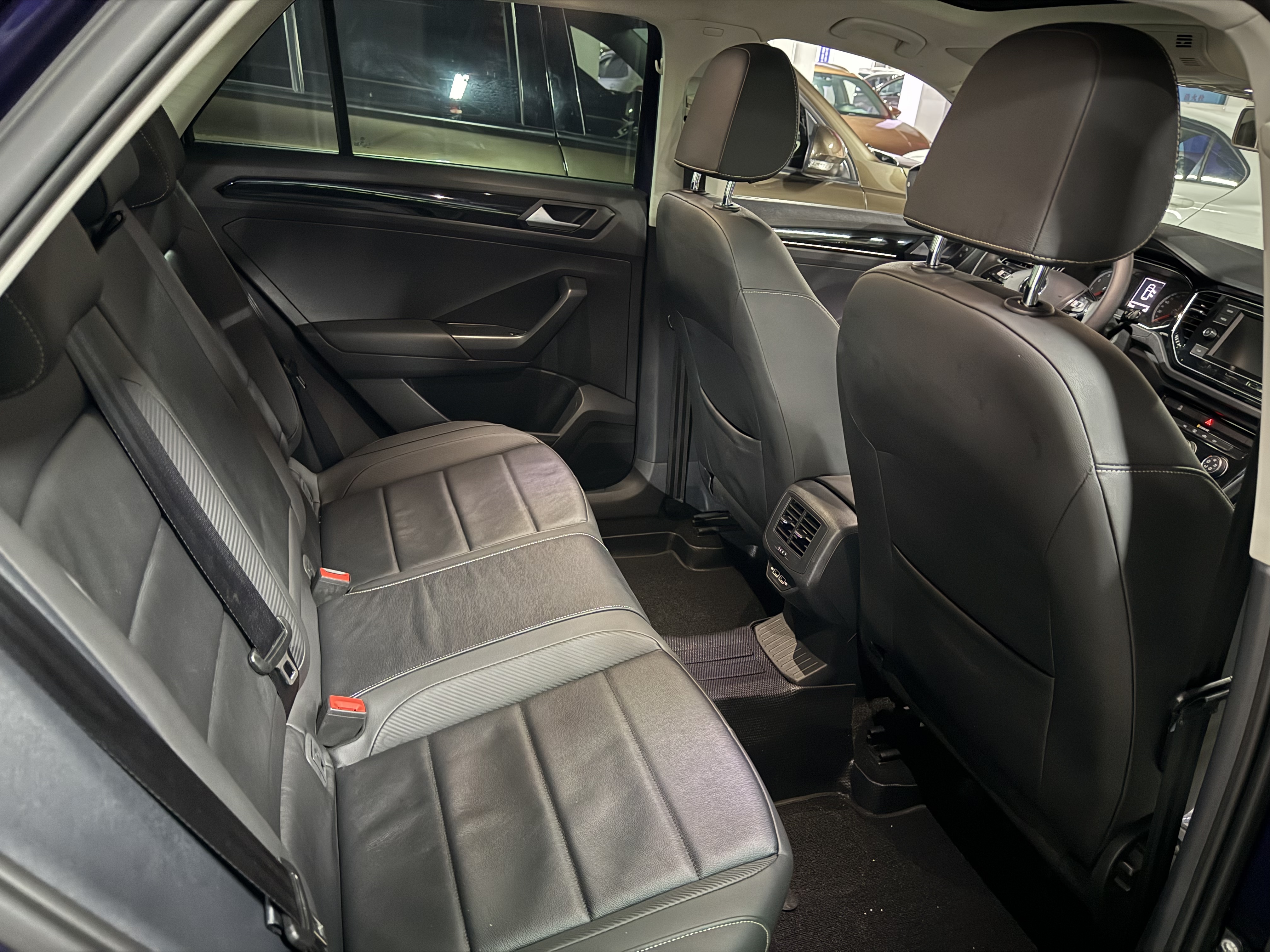 T-Roc 2019 #6 T-Roc 2019 car image #6