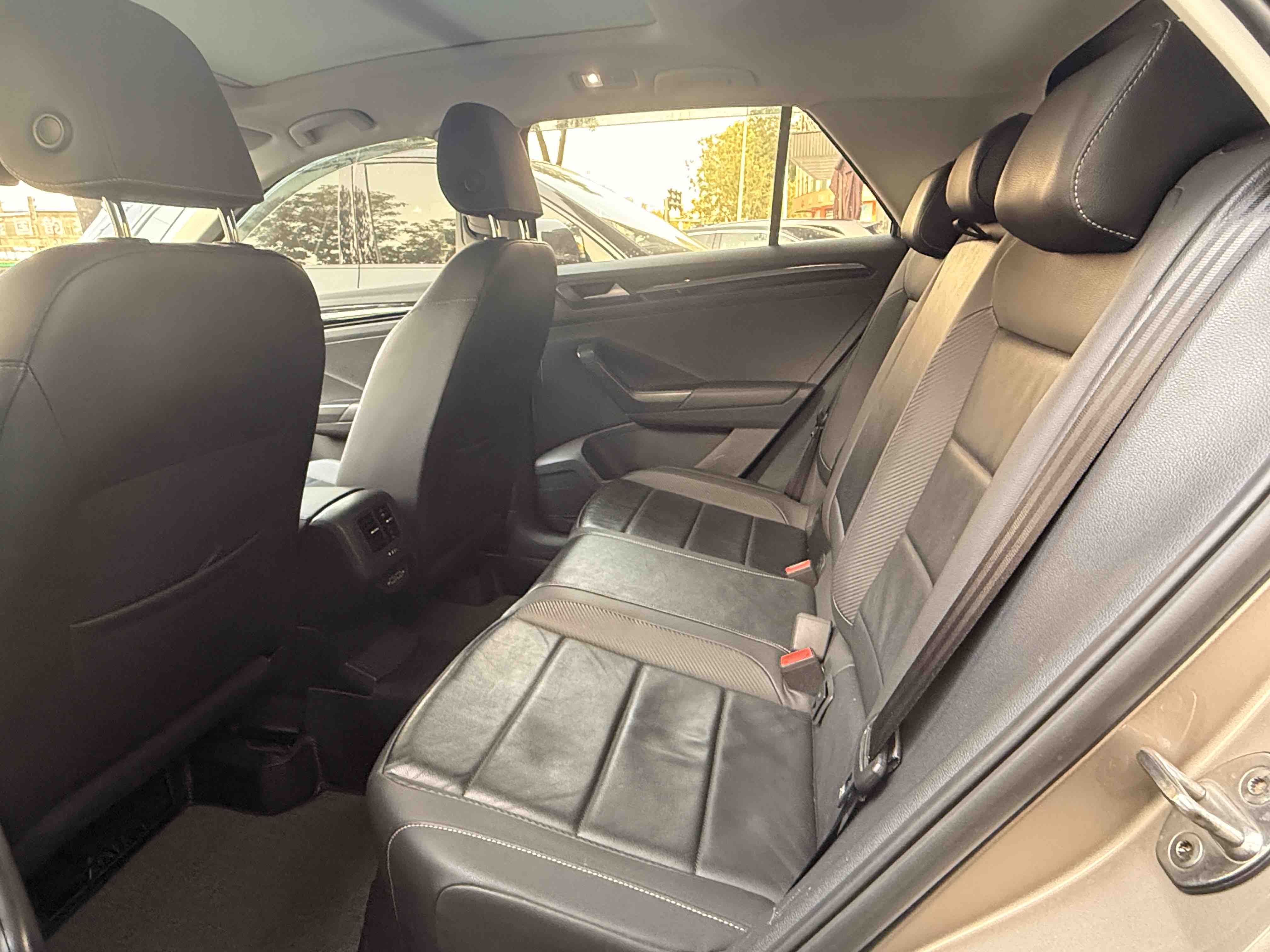 Volkswagen T-Roc 2018 #6 Volkswagen T-Roc 2018 car image #6