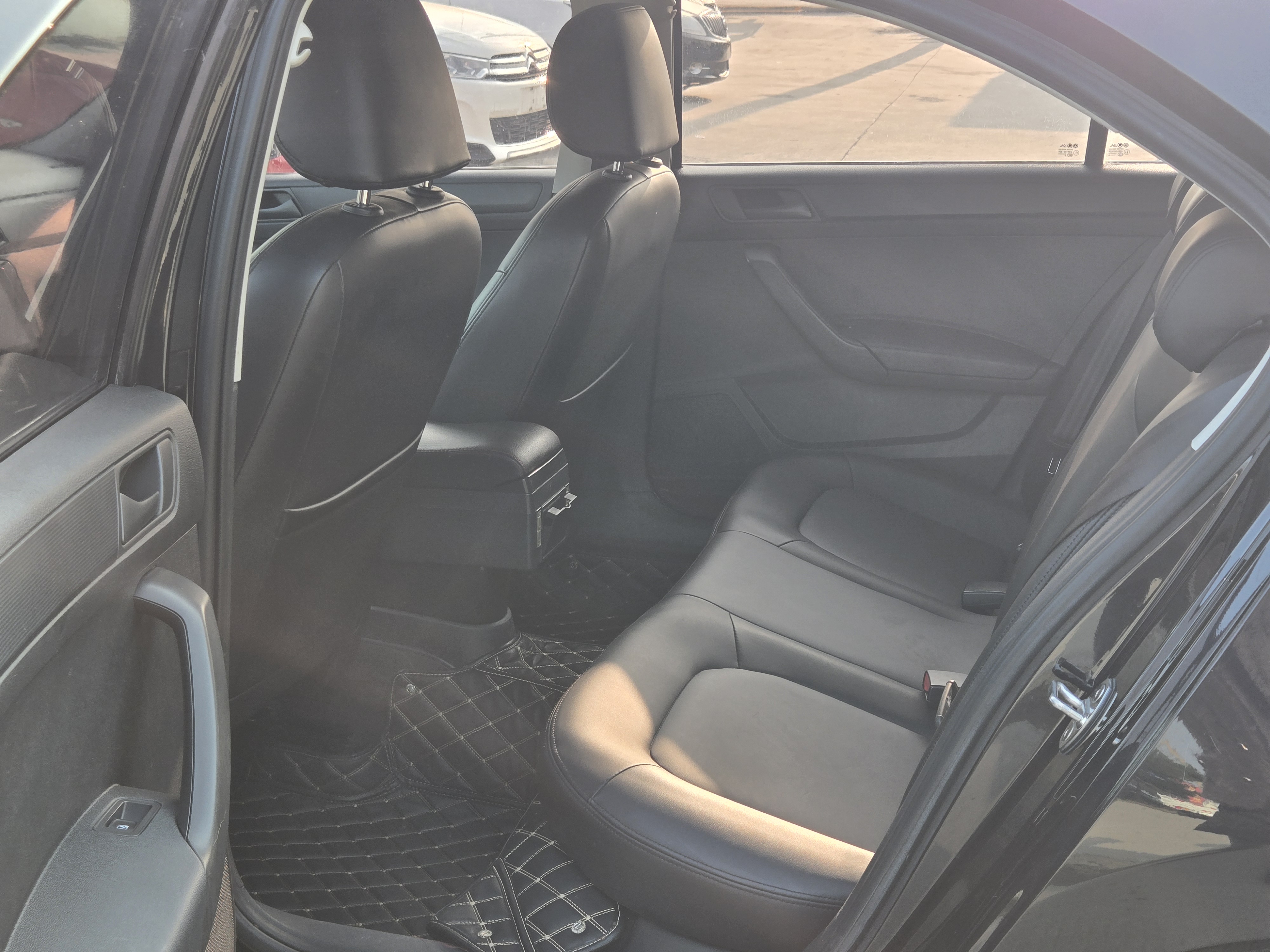 Santana 2019 car image #6