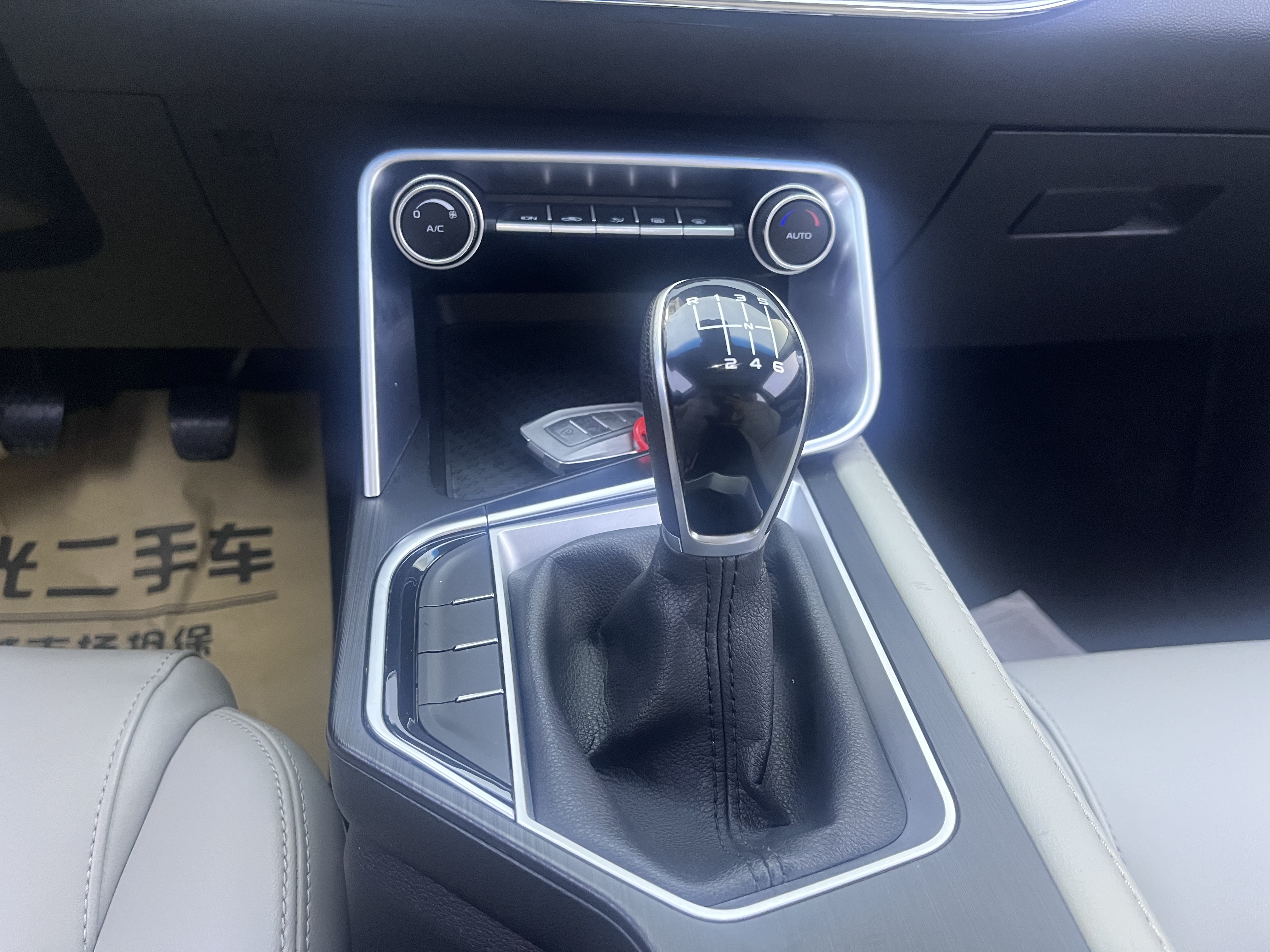GEELY 2019 car image #6