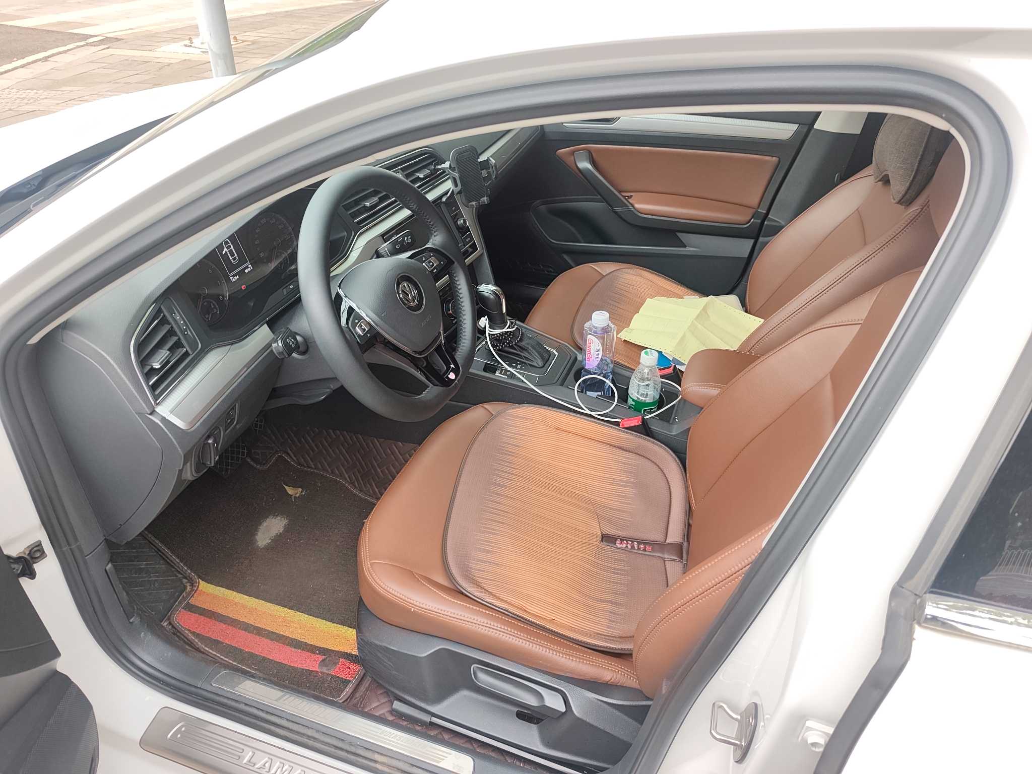 Volkswagen Lamando 2020 car image #6