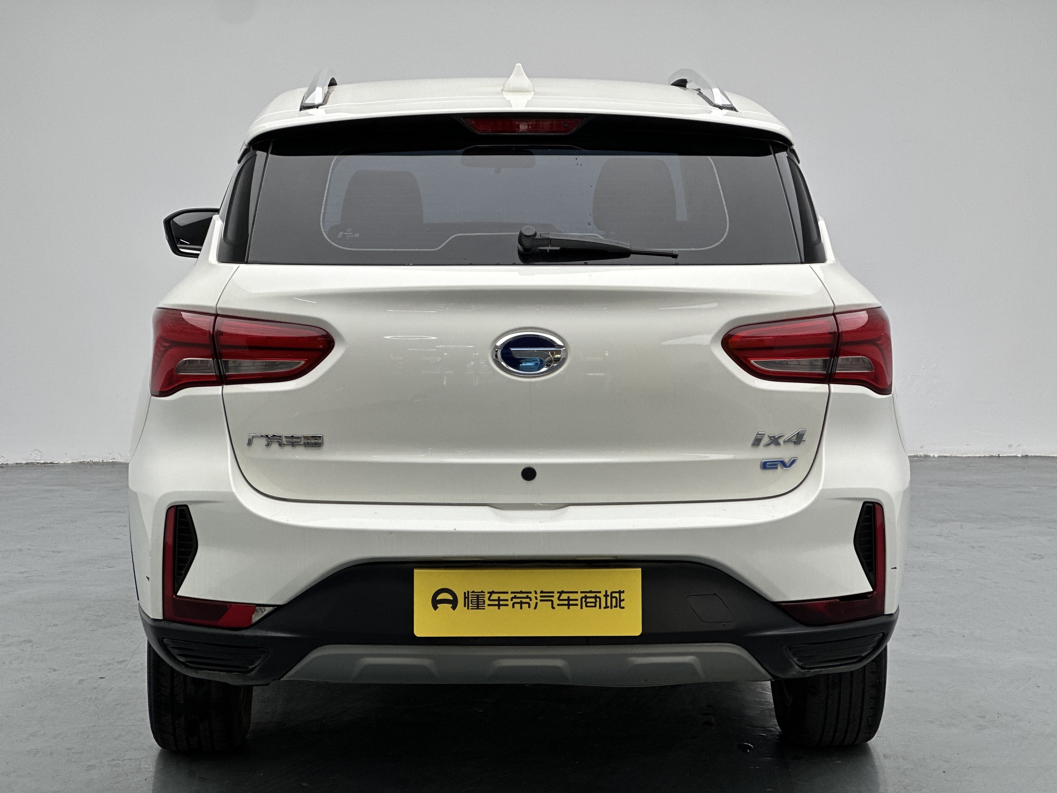 GAC ix4 2018 #6 GAC ix4 2018 car image #6