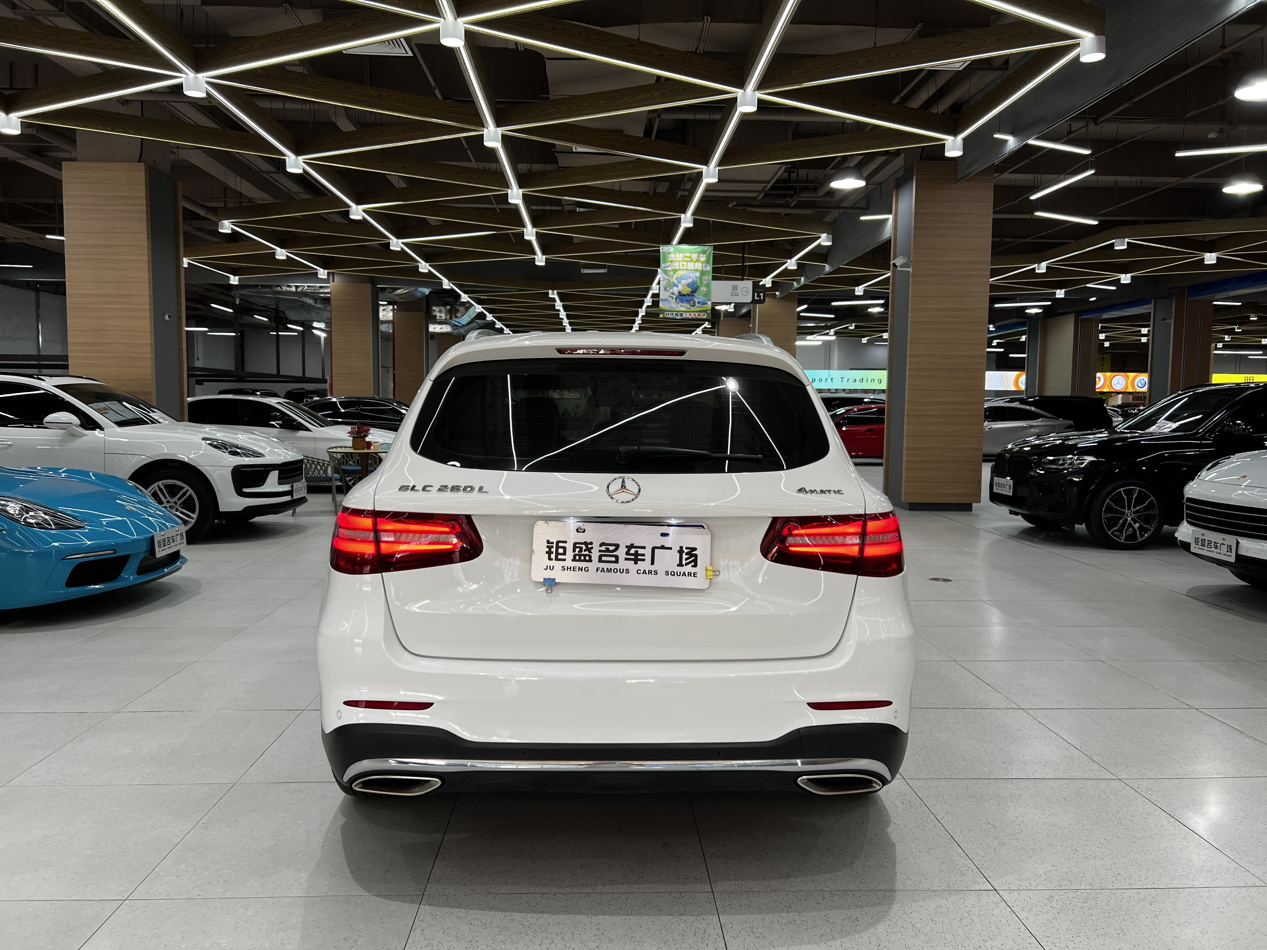 Mercedes-Benz GLC Class 2018 car image #6