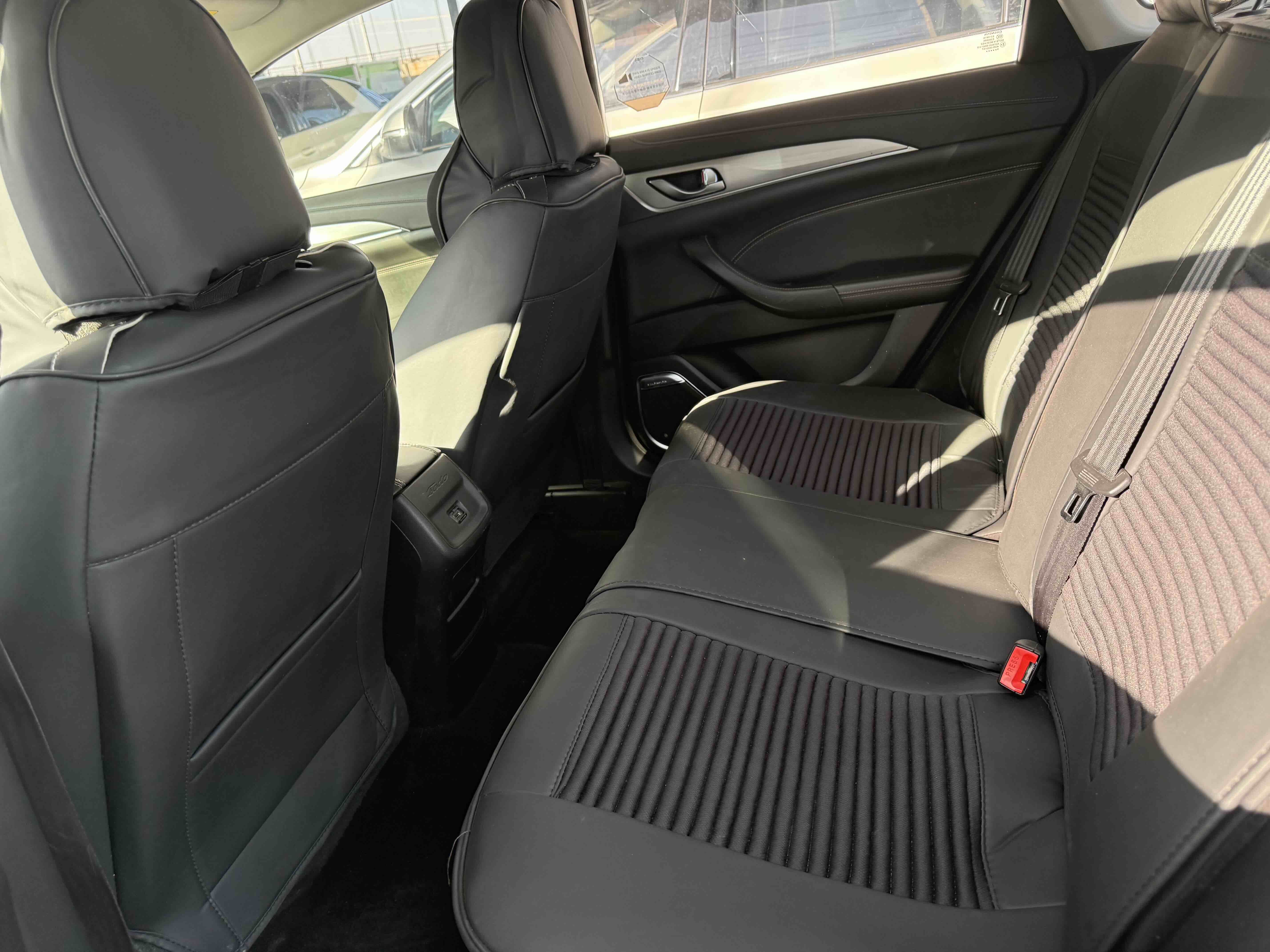 Changan Eado EV 2019 car image #6