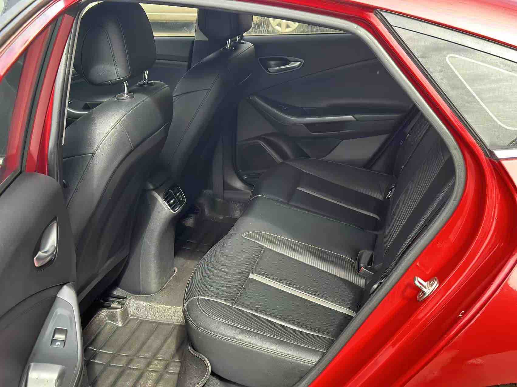 Hyundai Lafesta 2020 car image #6