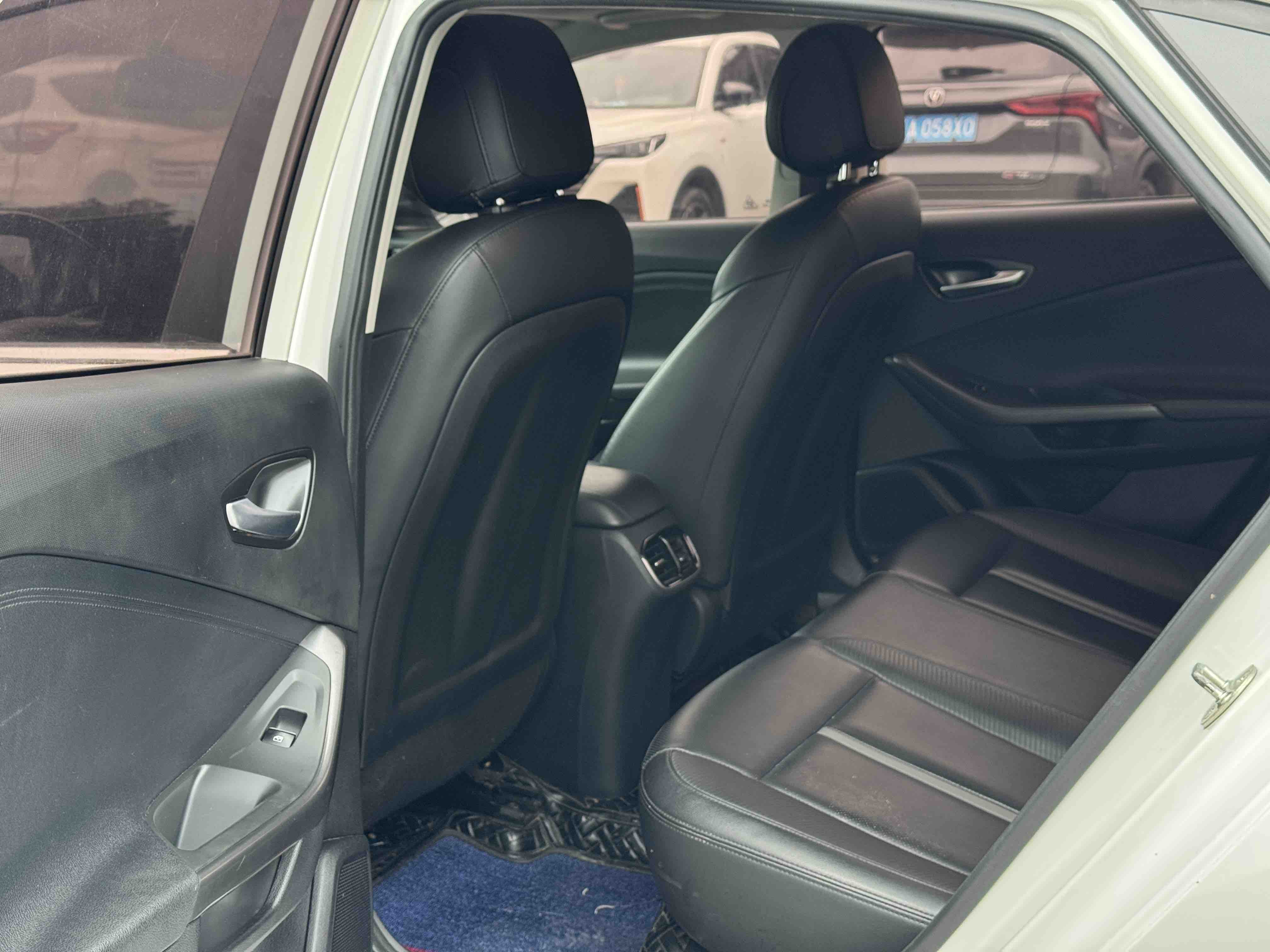 Hyundai Lafesta 2019 car image #6