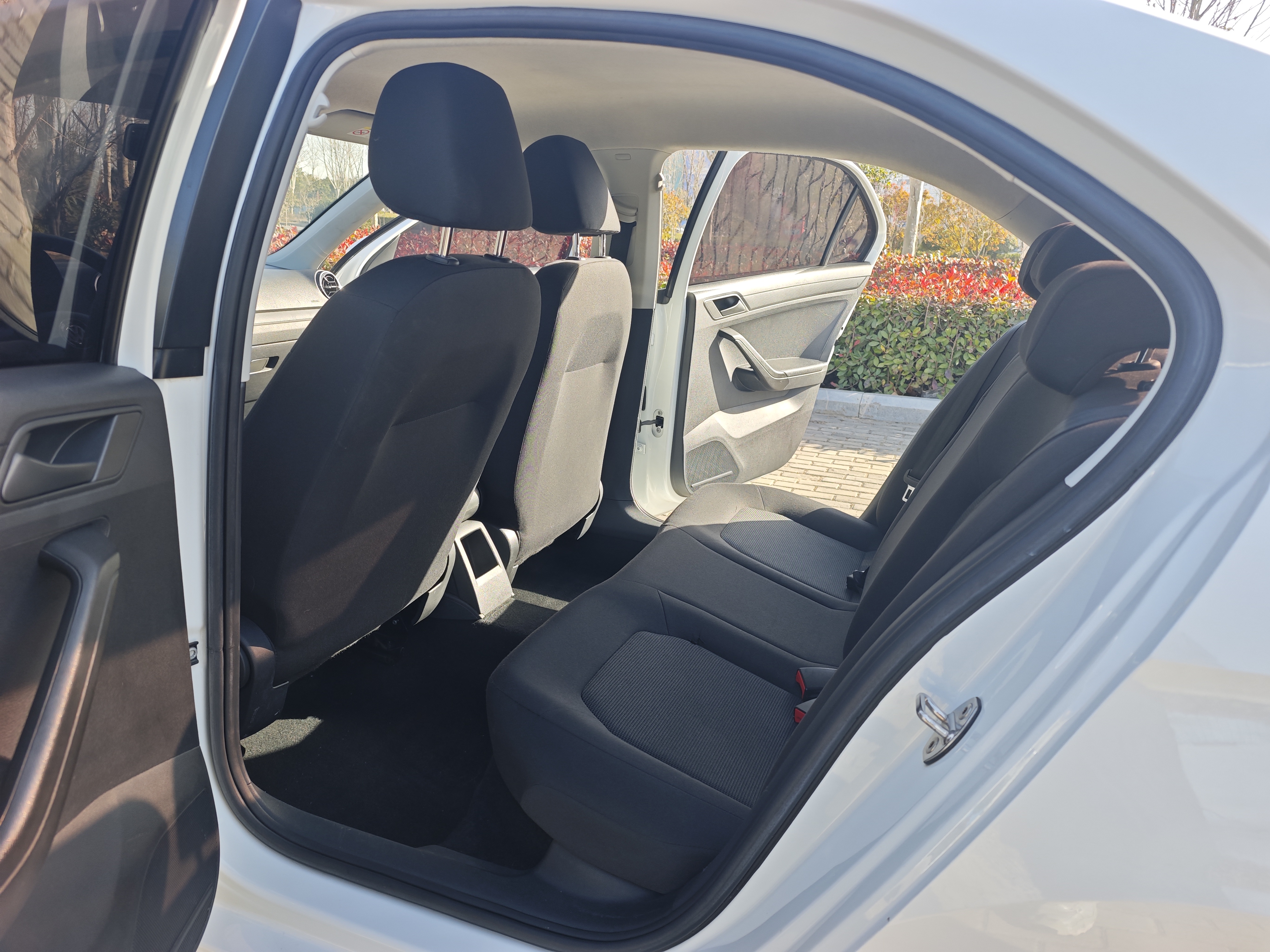 Volkswagen Jetta 2019 immagine di auto #6