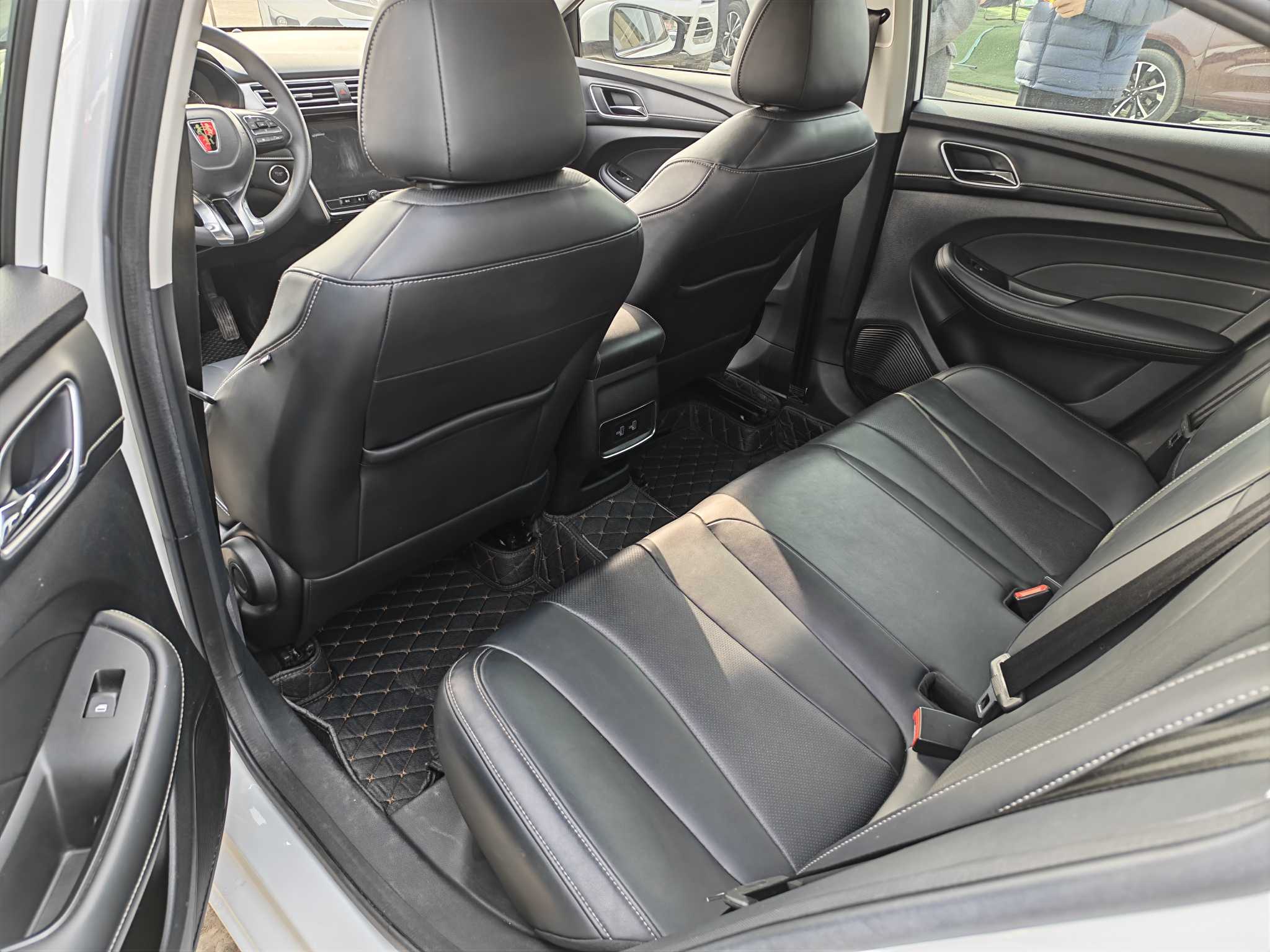 Roewe i5 2019 #6 Roewe i5 2019 car image #6