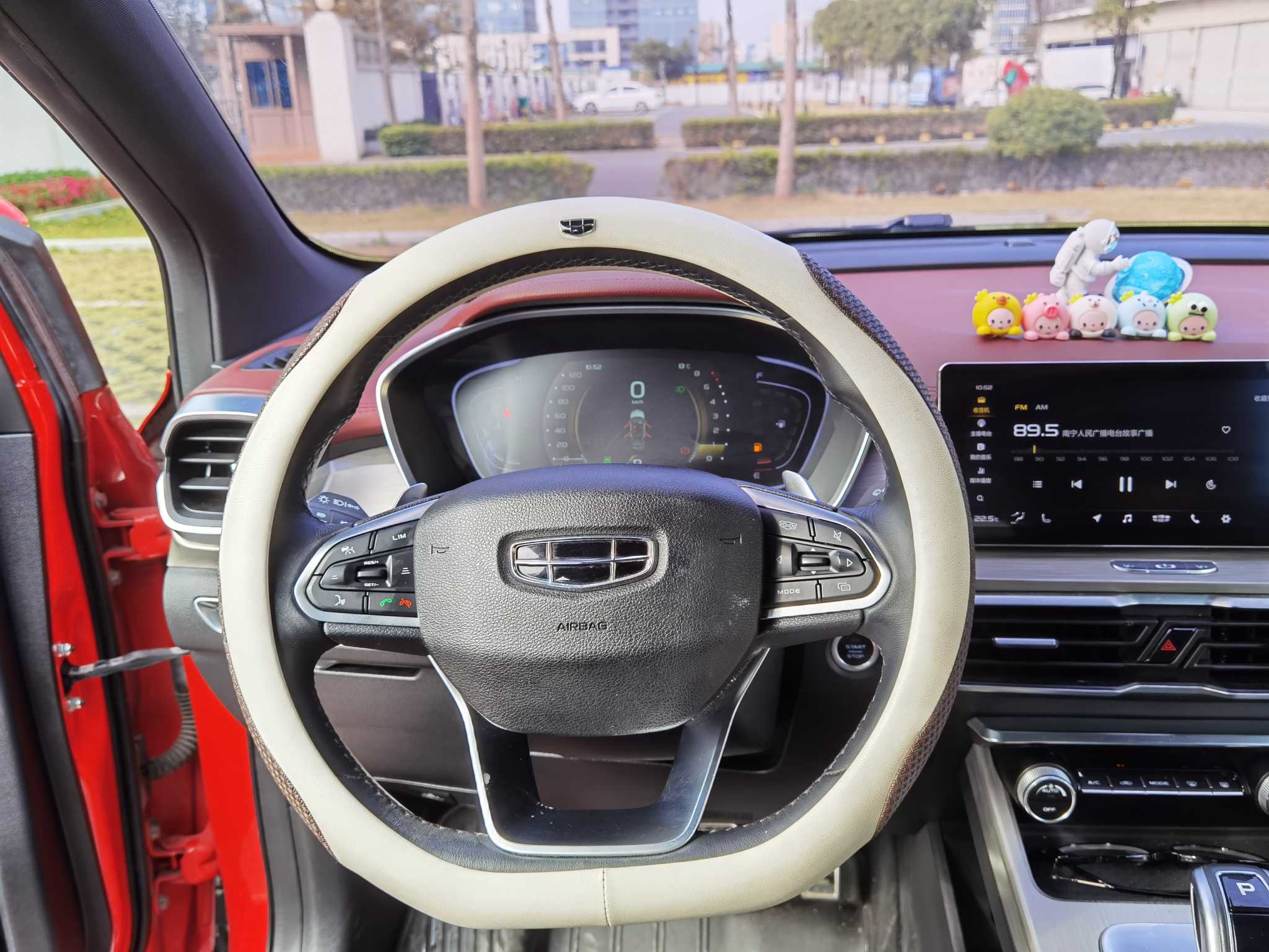 GEELY Coolray 2019 #6 GEELY Coolray 2019 car image #6